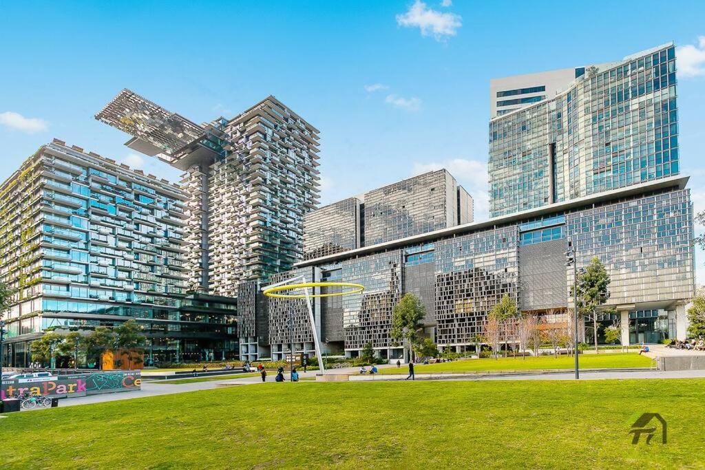 Entire 2bed room unit in Chippendale