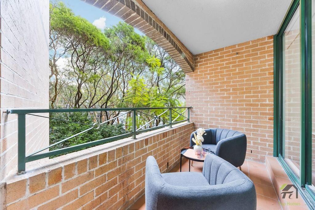 Entire 2bed room unit in Chippendale