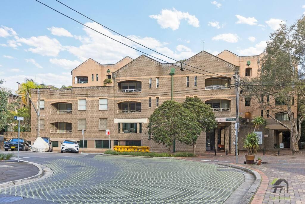 Entire 2bed room unit in Chippendale