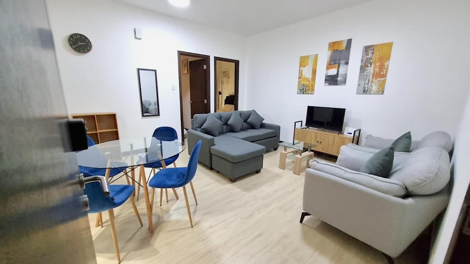 Cozy 2BR 2Bath San Lorenzo Place Netflix 4KM NAIA view 3