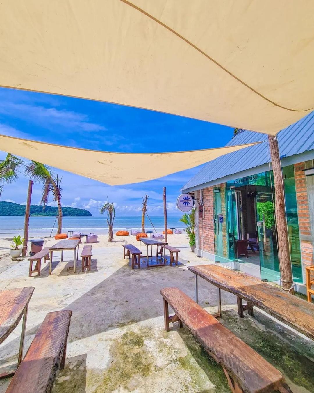 Langkawi Pantai Cenang - Private Beach Glamping Experience photo 8