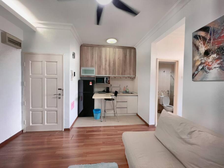Comfy Studio Casa Mutiara, Near LRT Hang Tuah & Lalaport