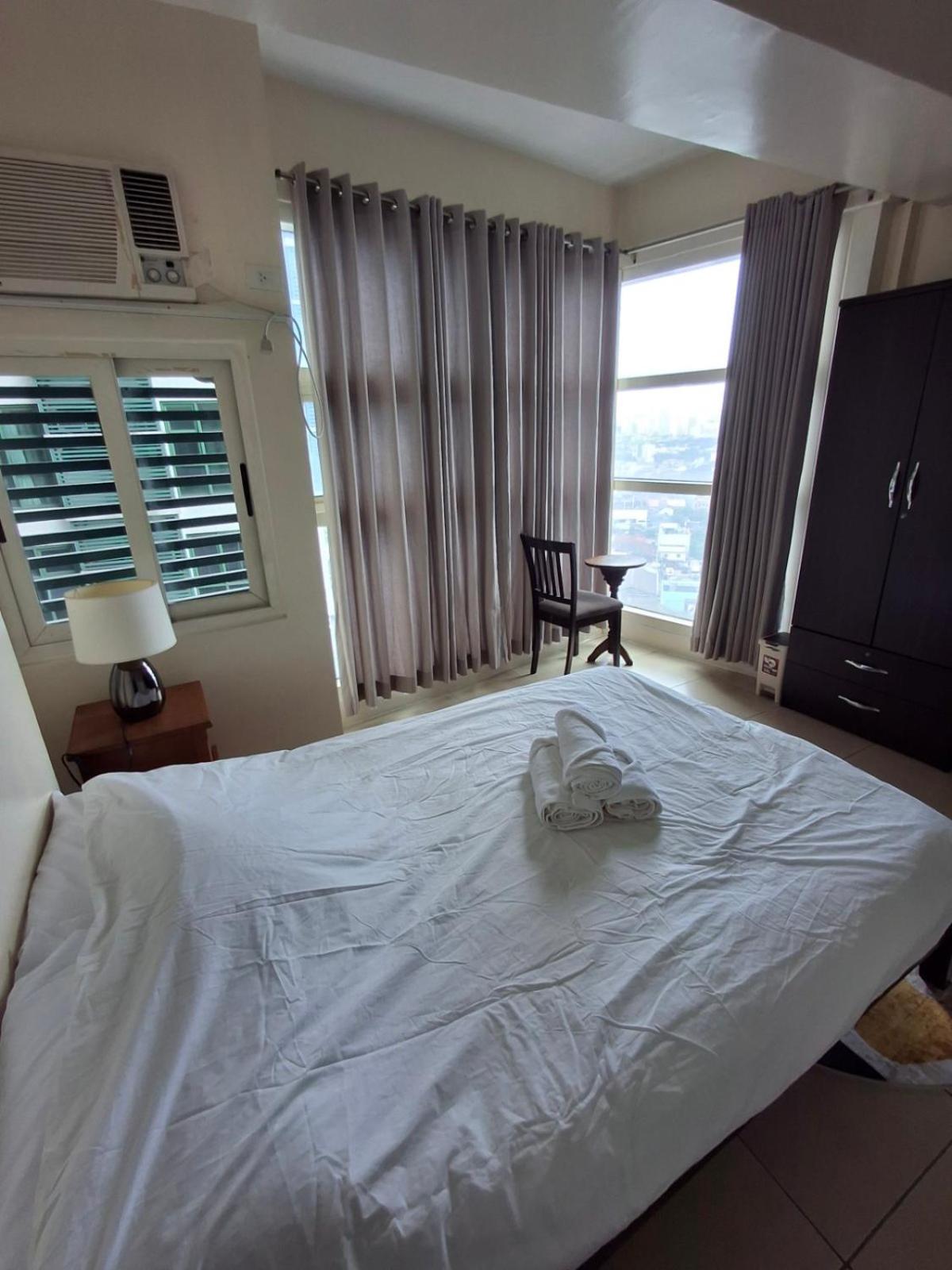 Cozy Corner Unit view 4