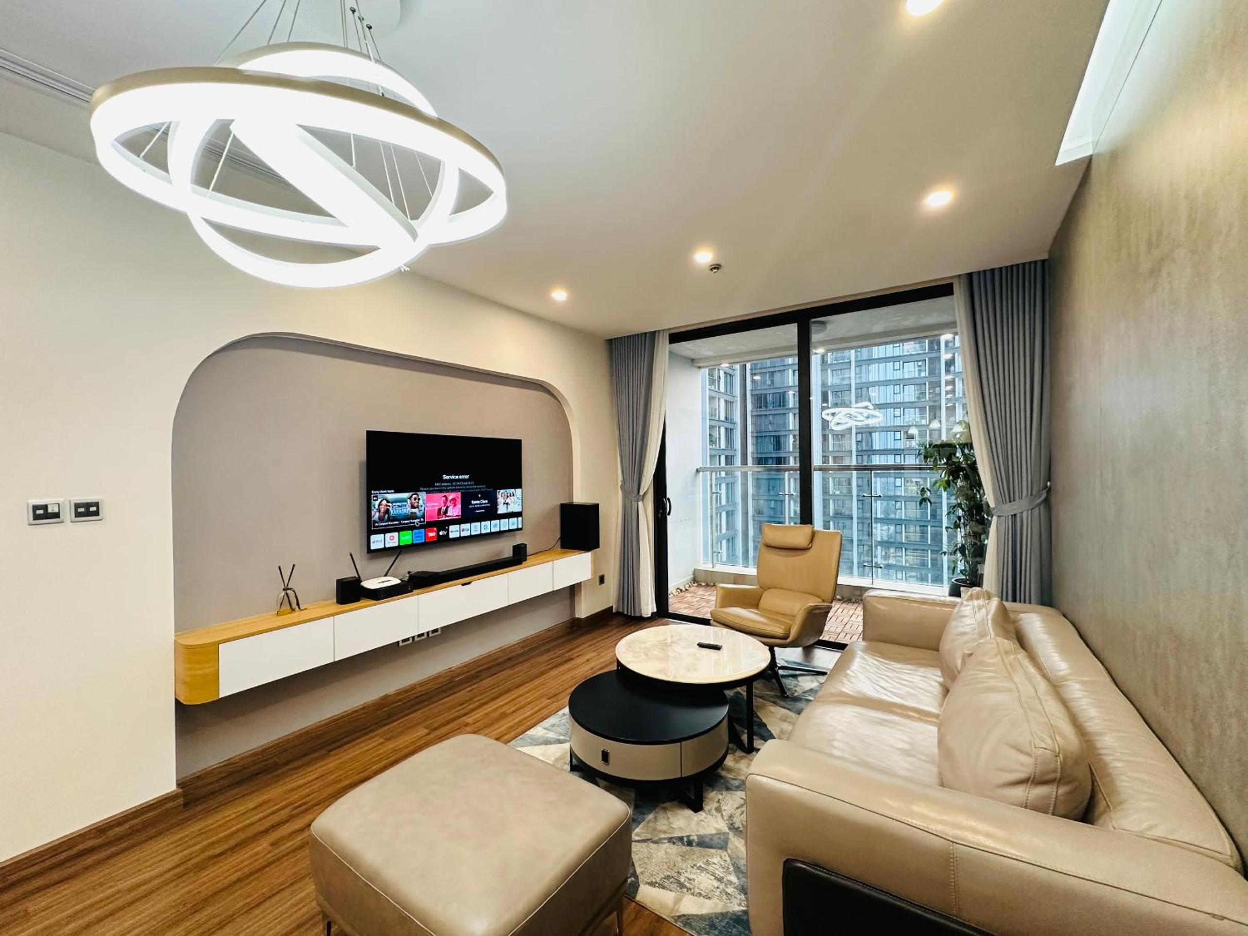 Vinhomes Metropolis Apartment near the United Nations