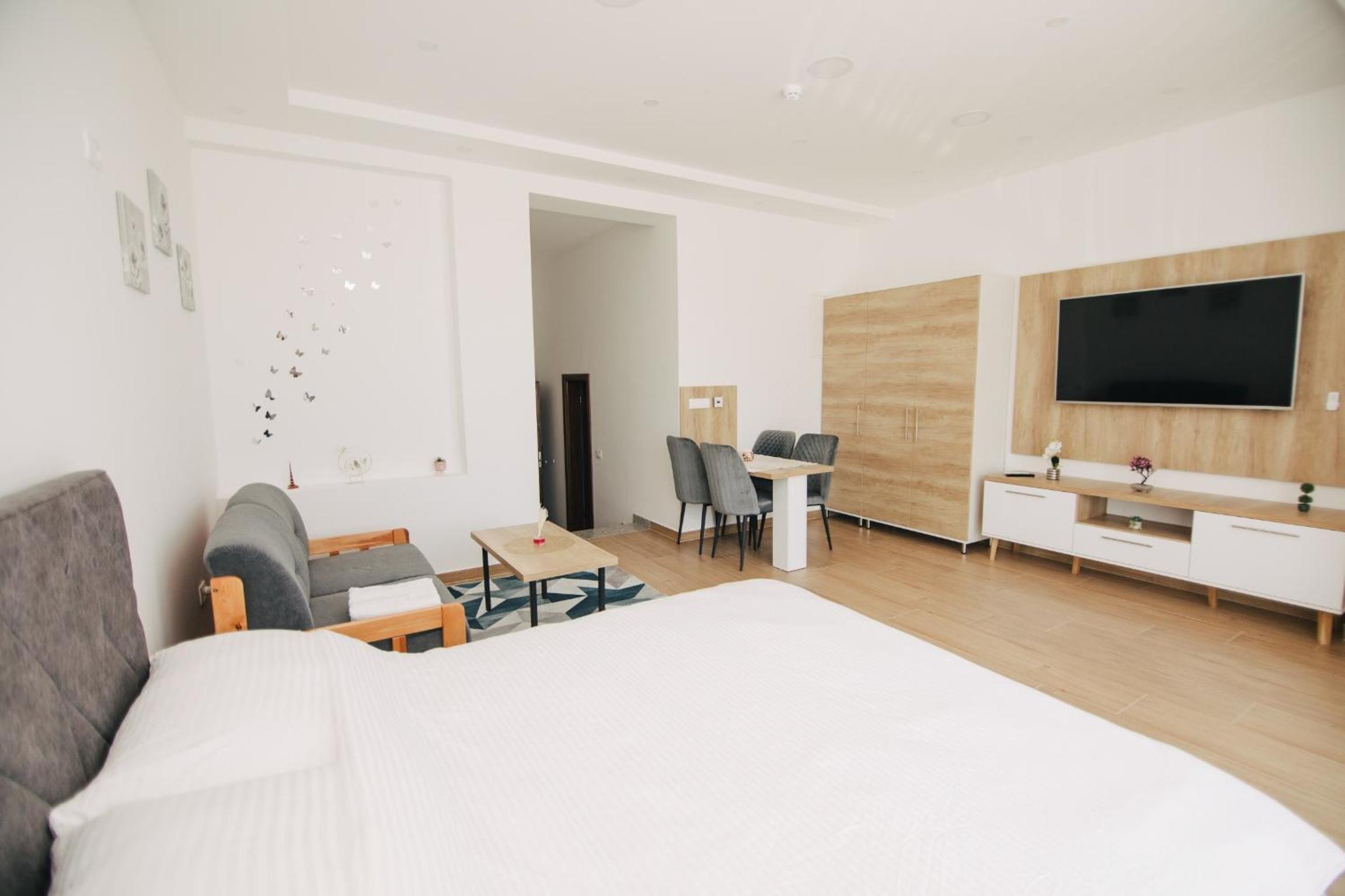 KS Apartments