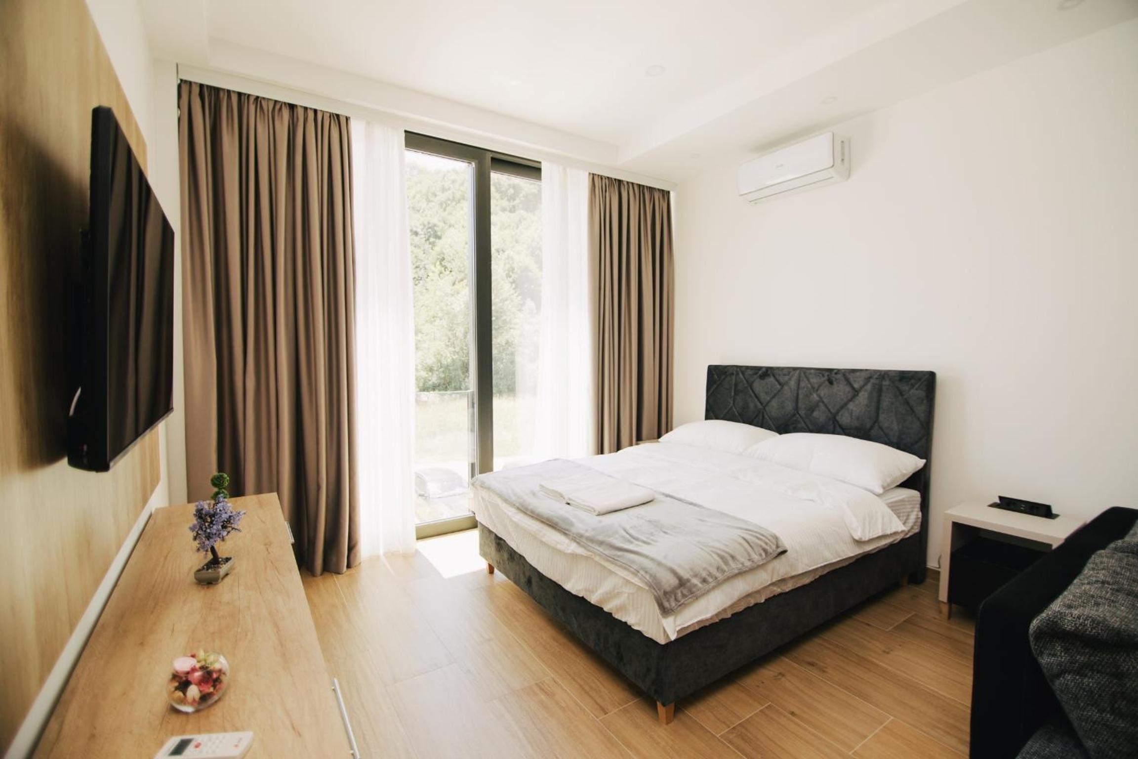 KS Apartments
