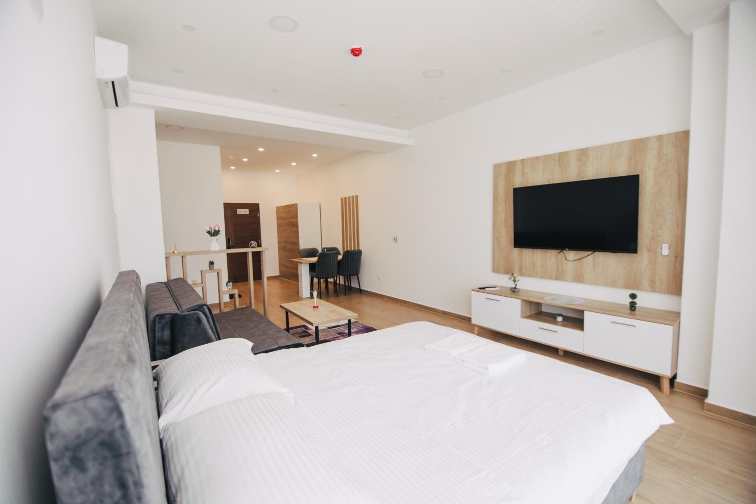 KS Apartments