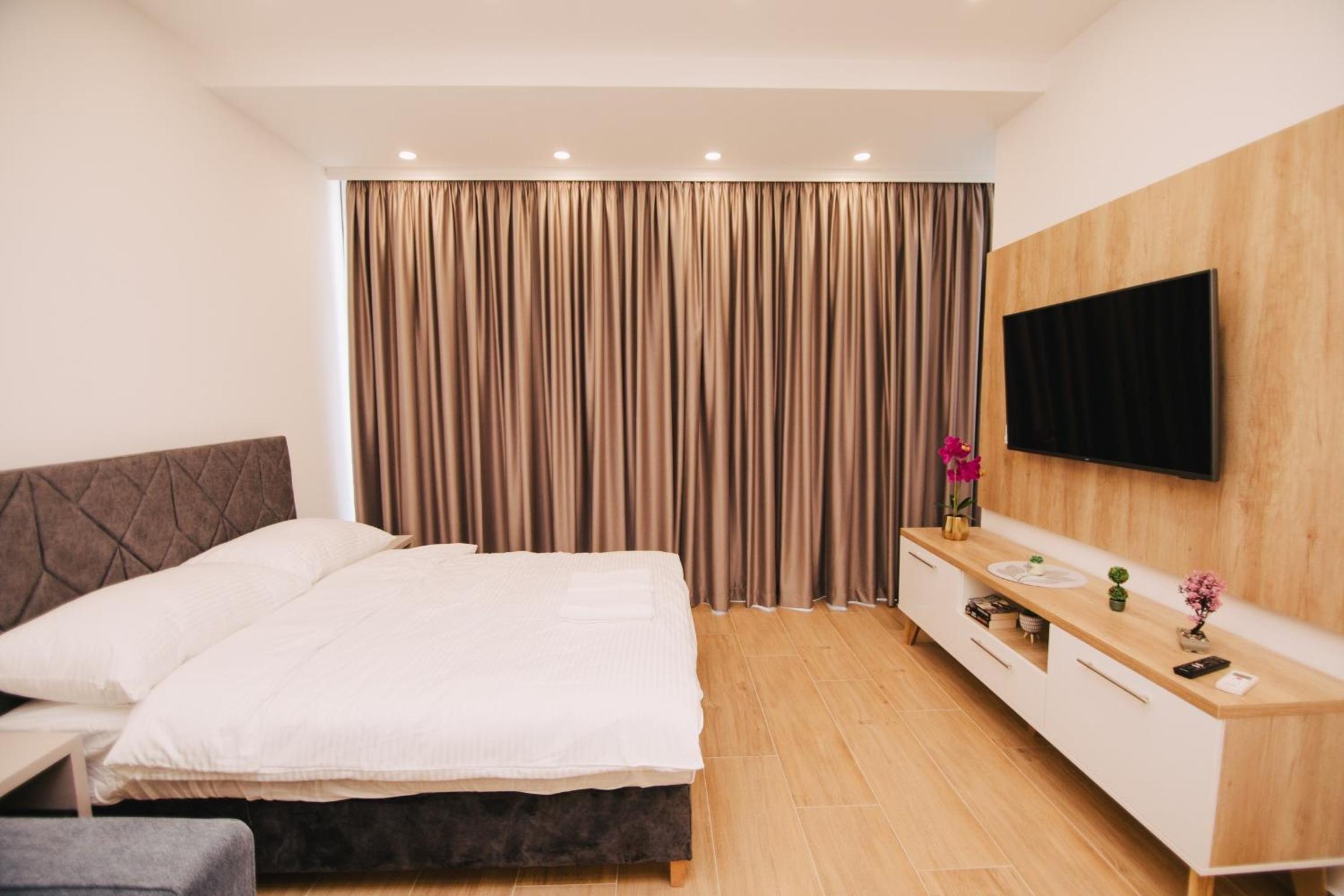 KS Apartments