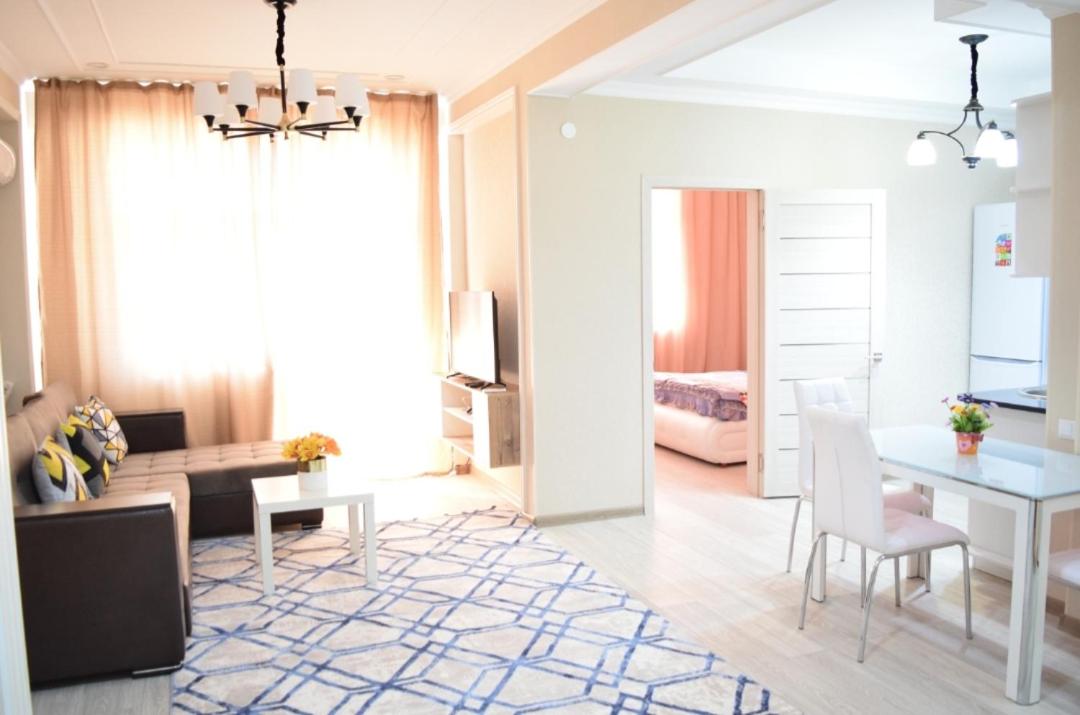 Philharmonic boutique apartment with balcony view 2