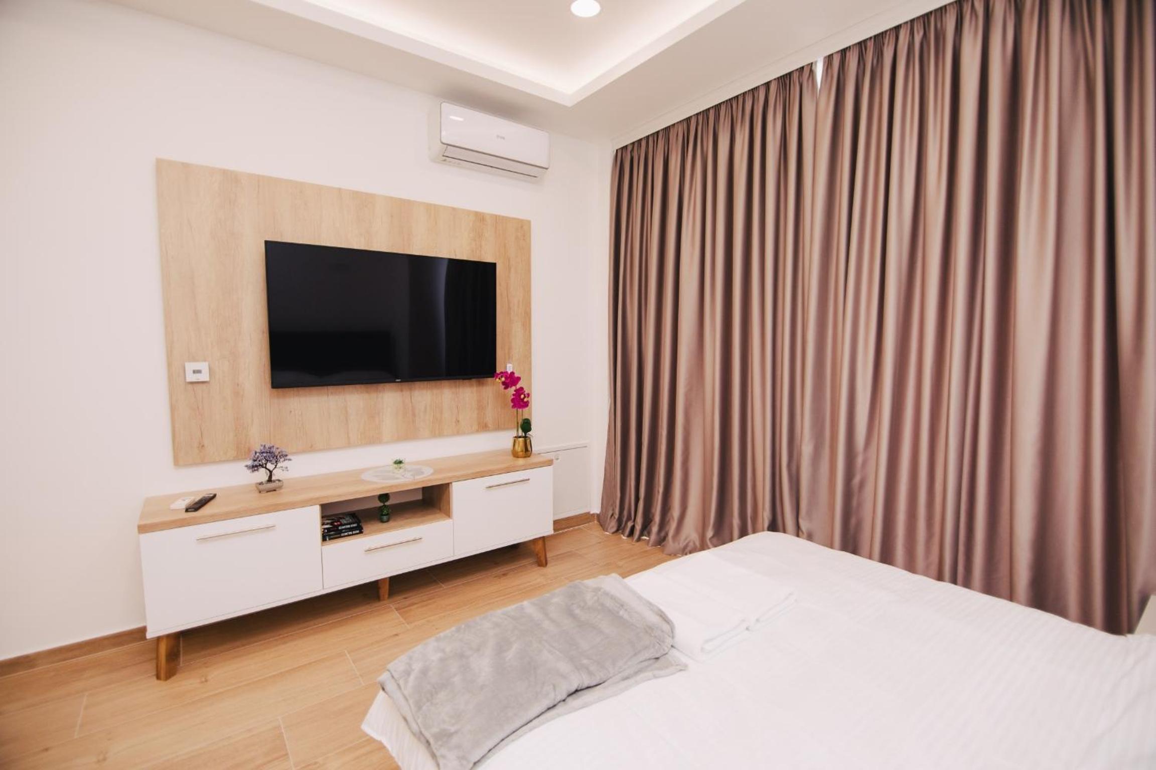KS Apartments