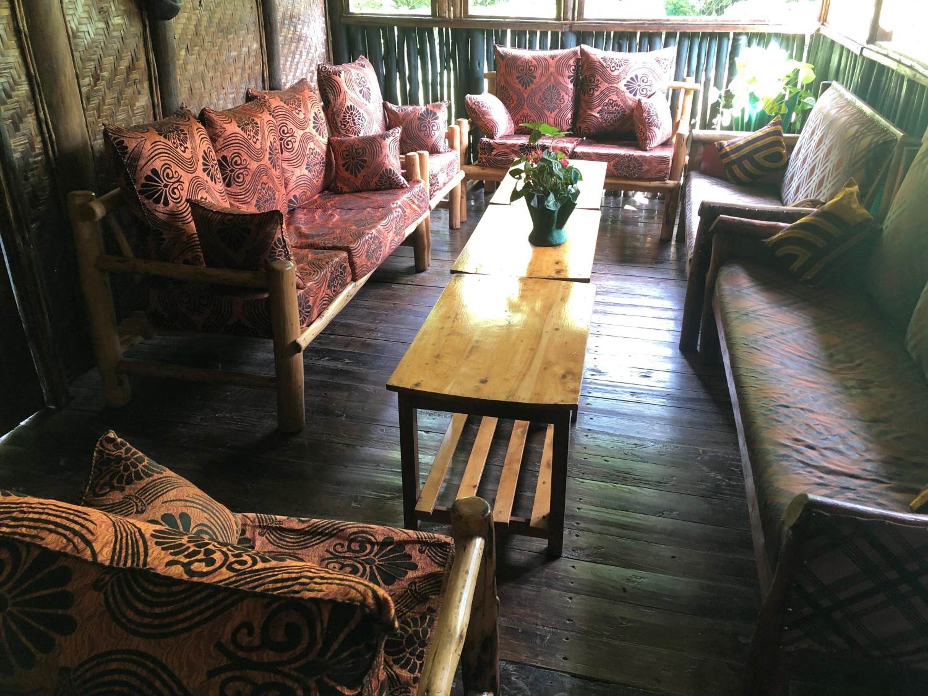 Ruhondeza Lodge