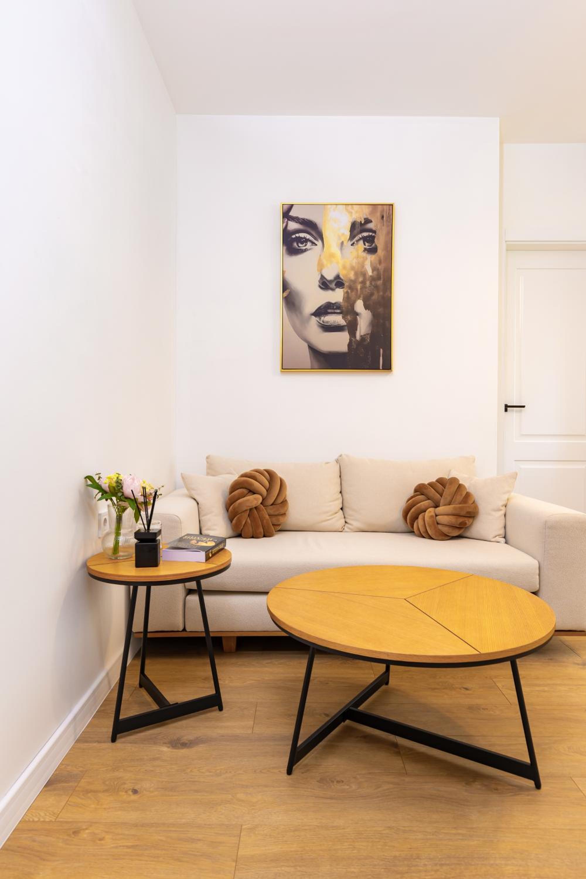 Happy People Plovdiv 1-BD Apartment - White by Flat Mаnager
