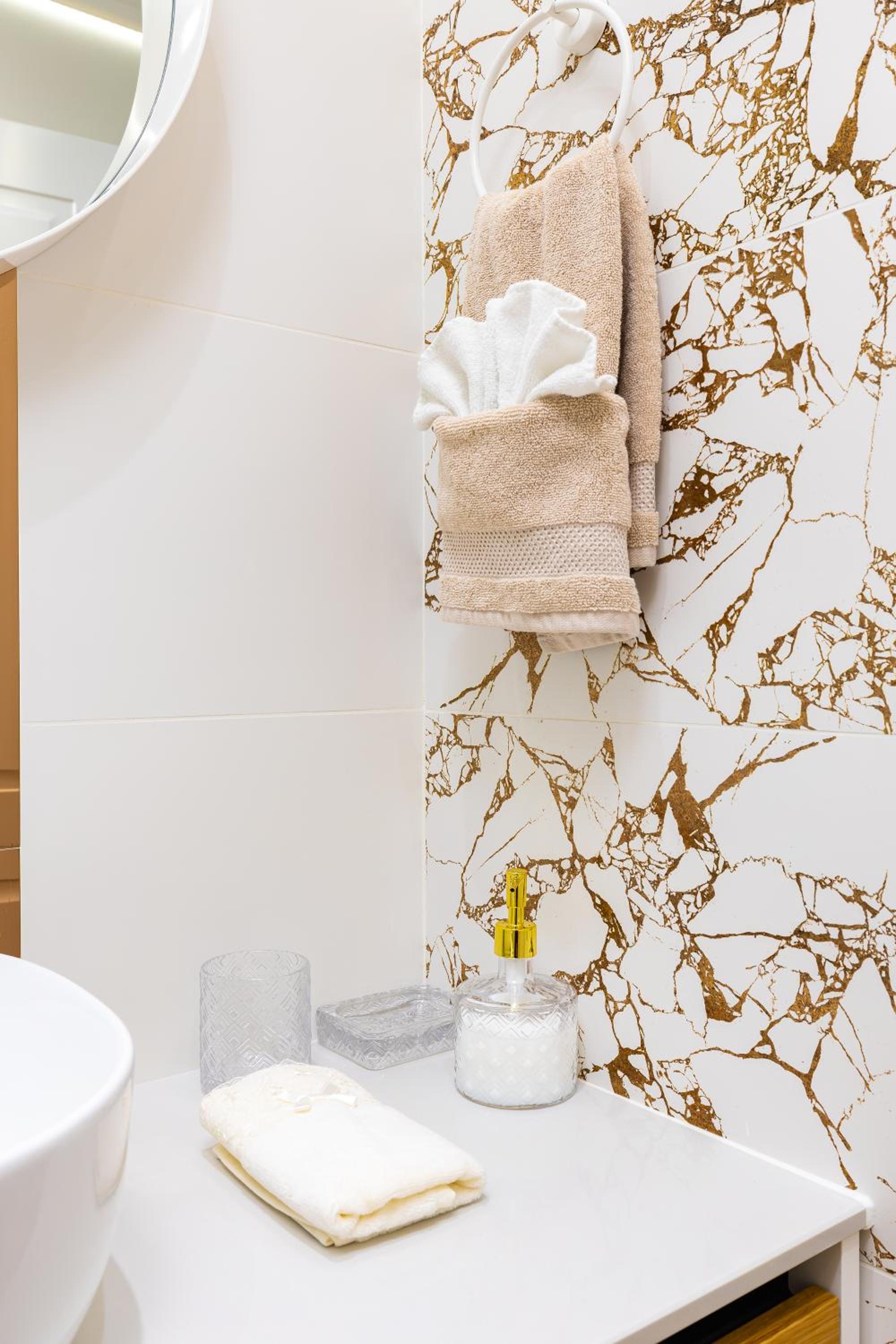 Happy People Plovdiv 1-BD Apartment - White by Flat Mаnager