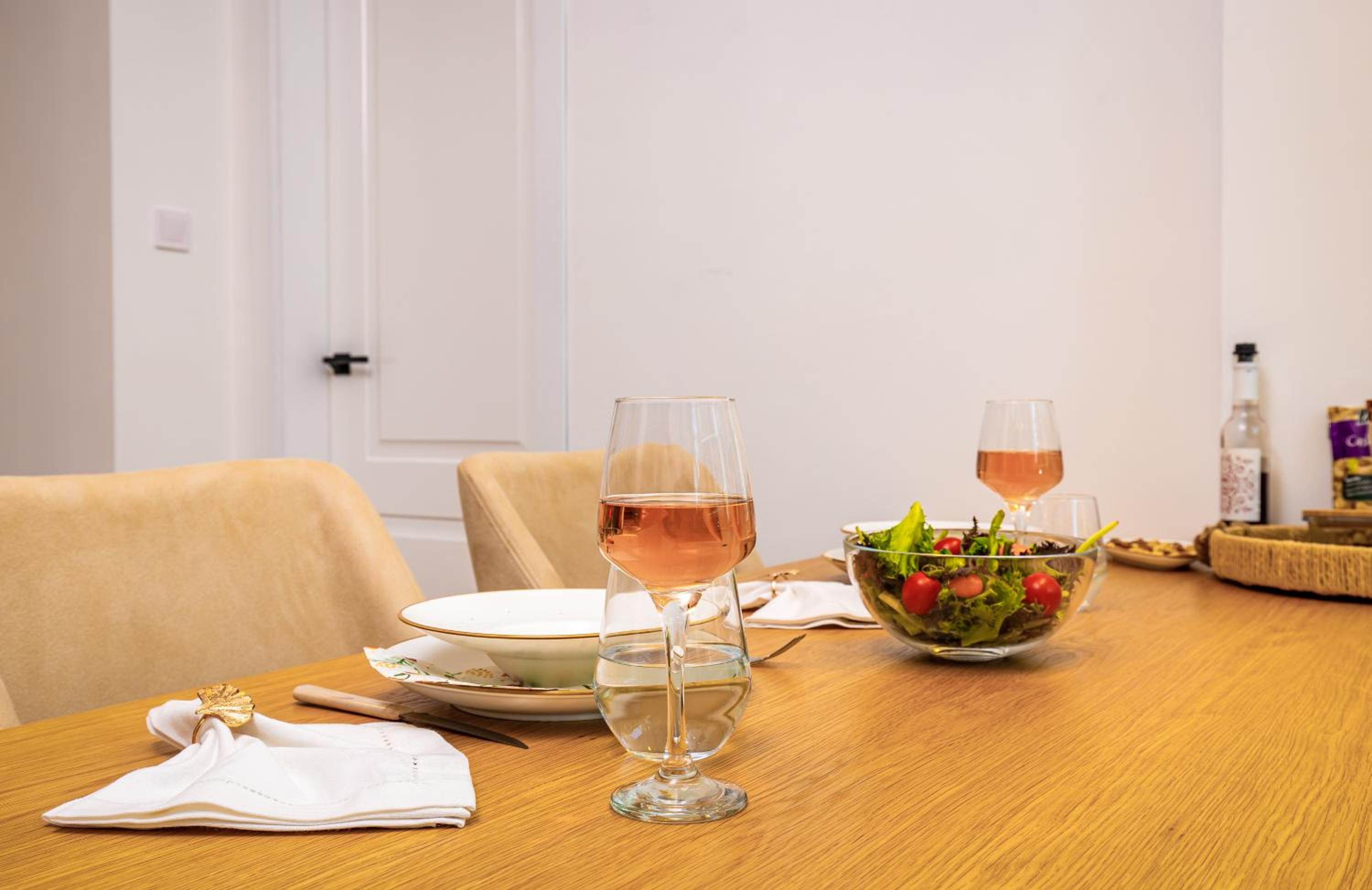 Happy People Plovdiv 1-BD Apartment - White by Flat Mаnager