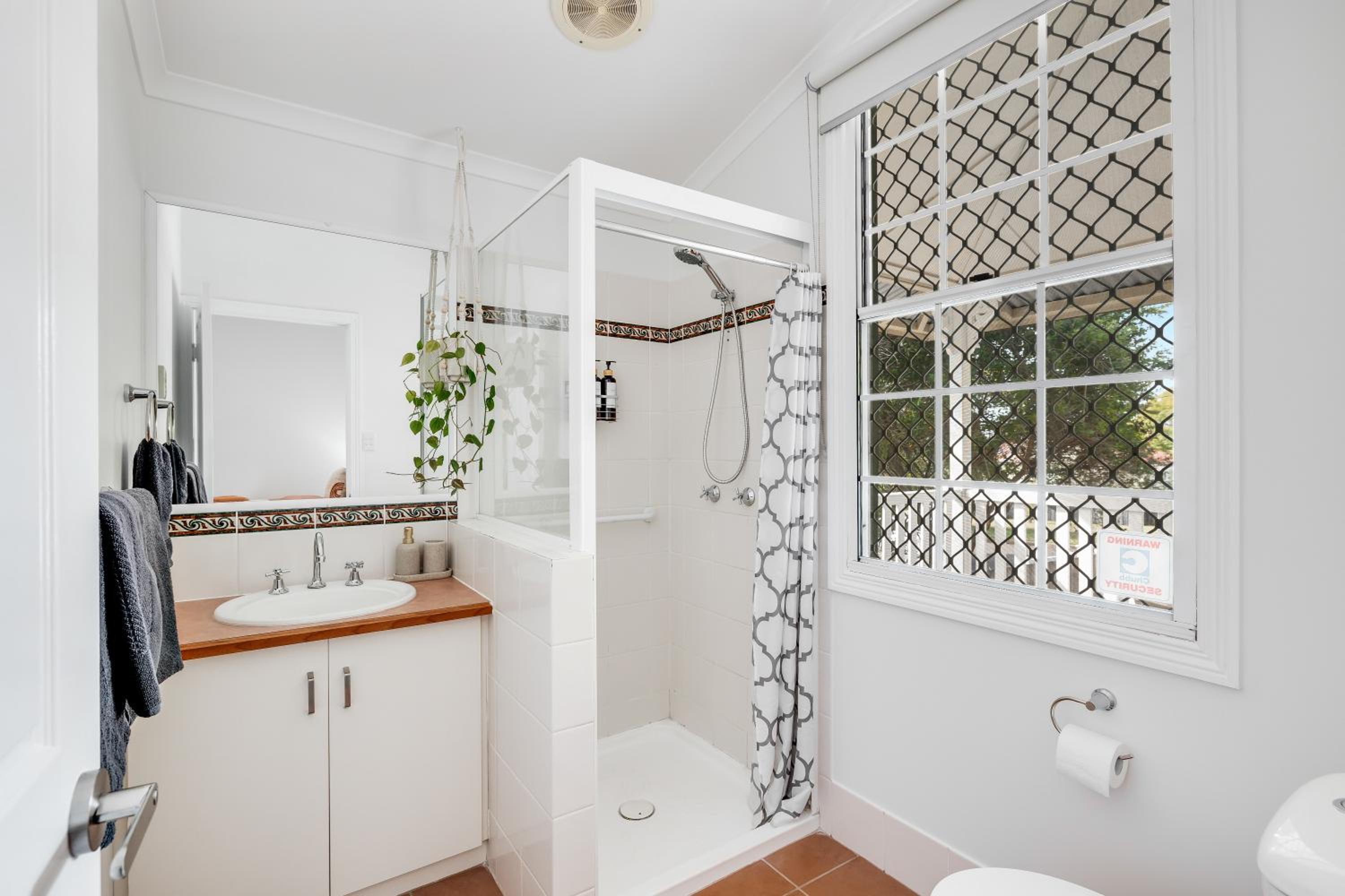 A Charming, Central & Family Friendly Cottage