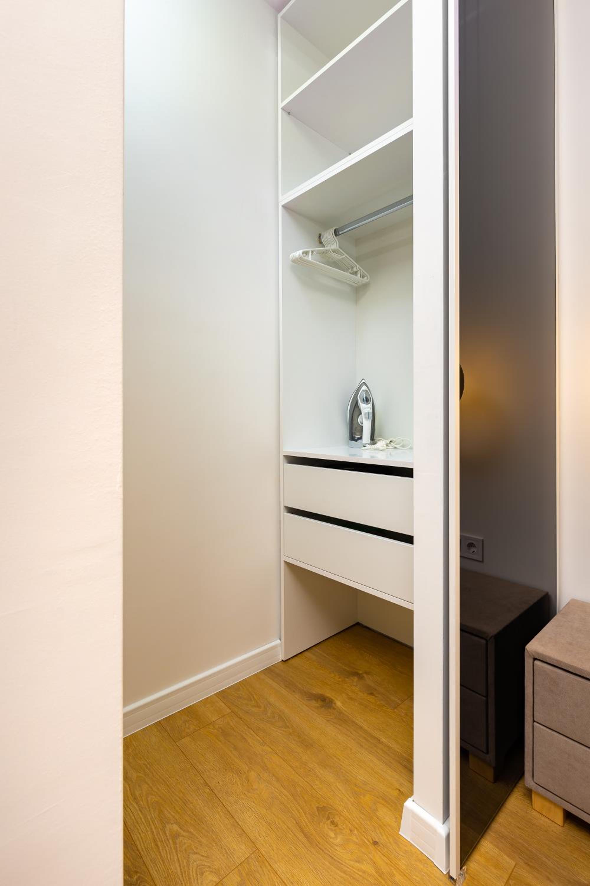 Happy People Plovdiv 1-BD Apartment - White by Flat Mаnager