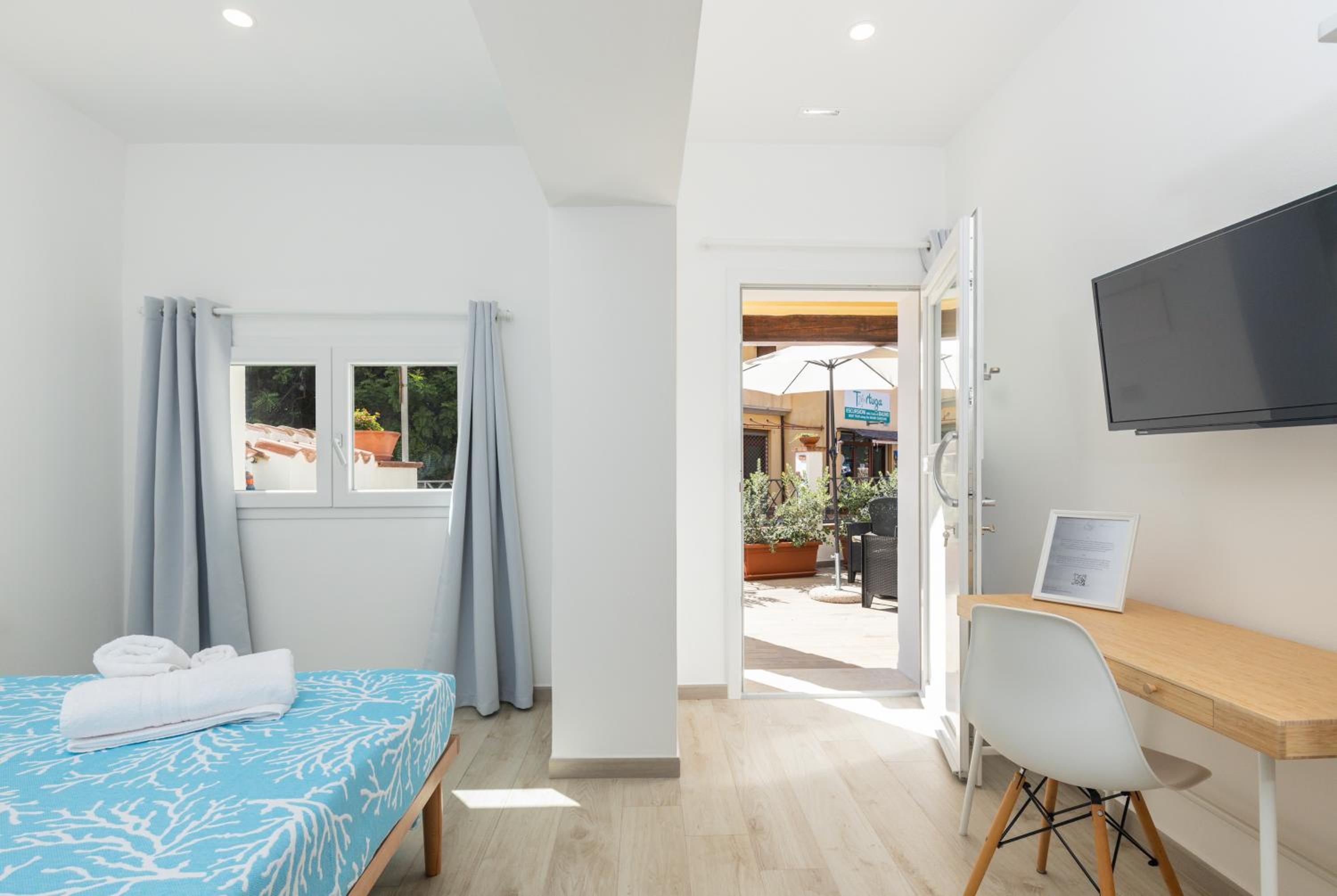 Mariposa Rooms