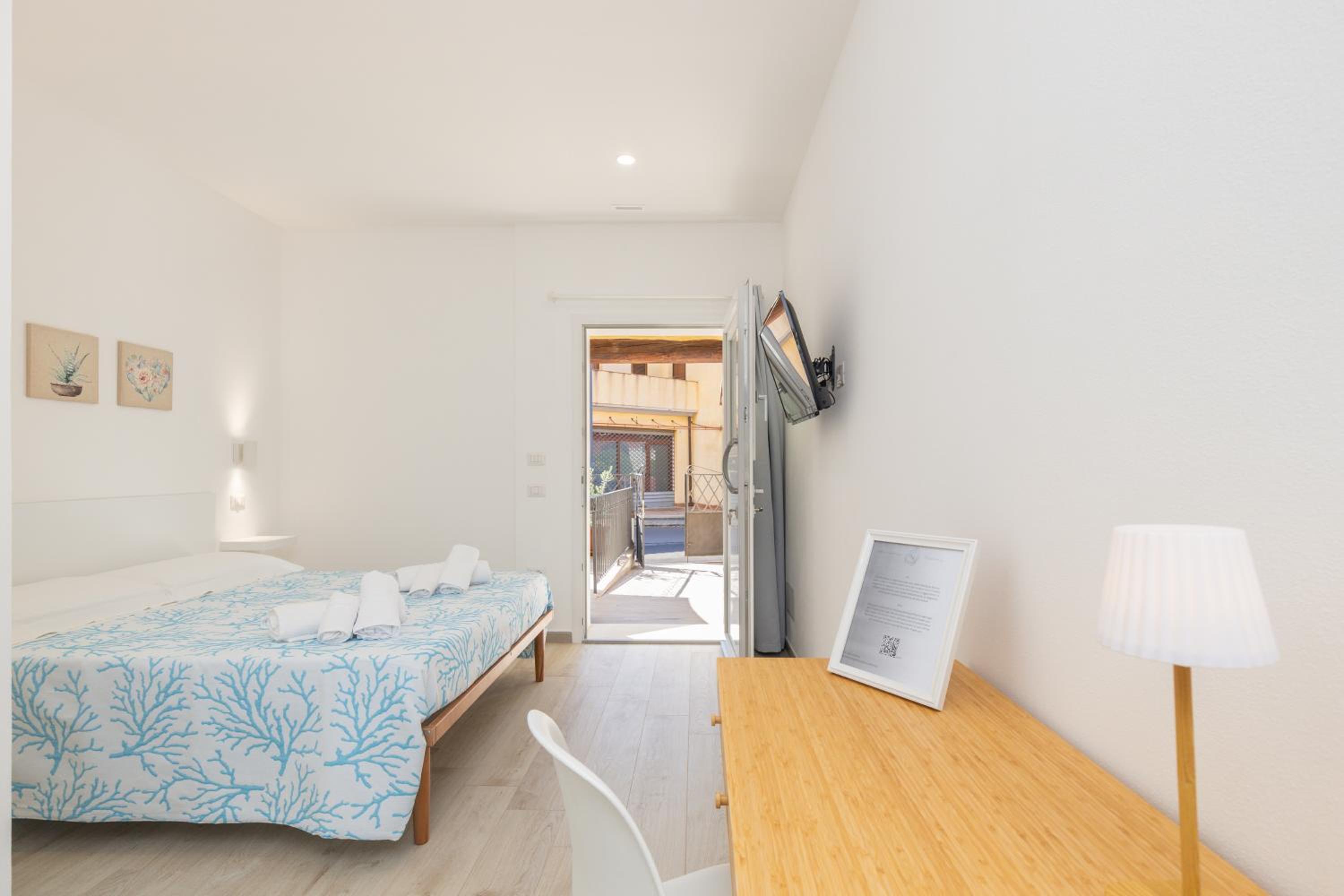 Mariposa Rooms
