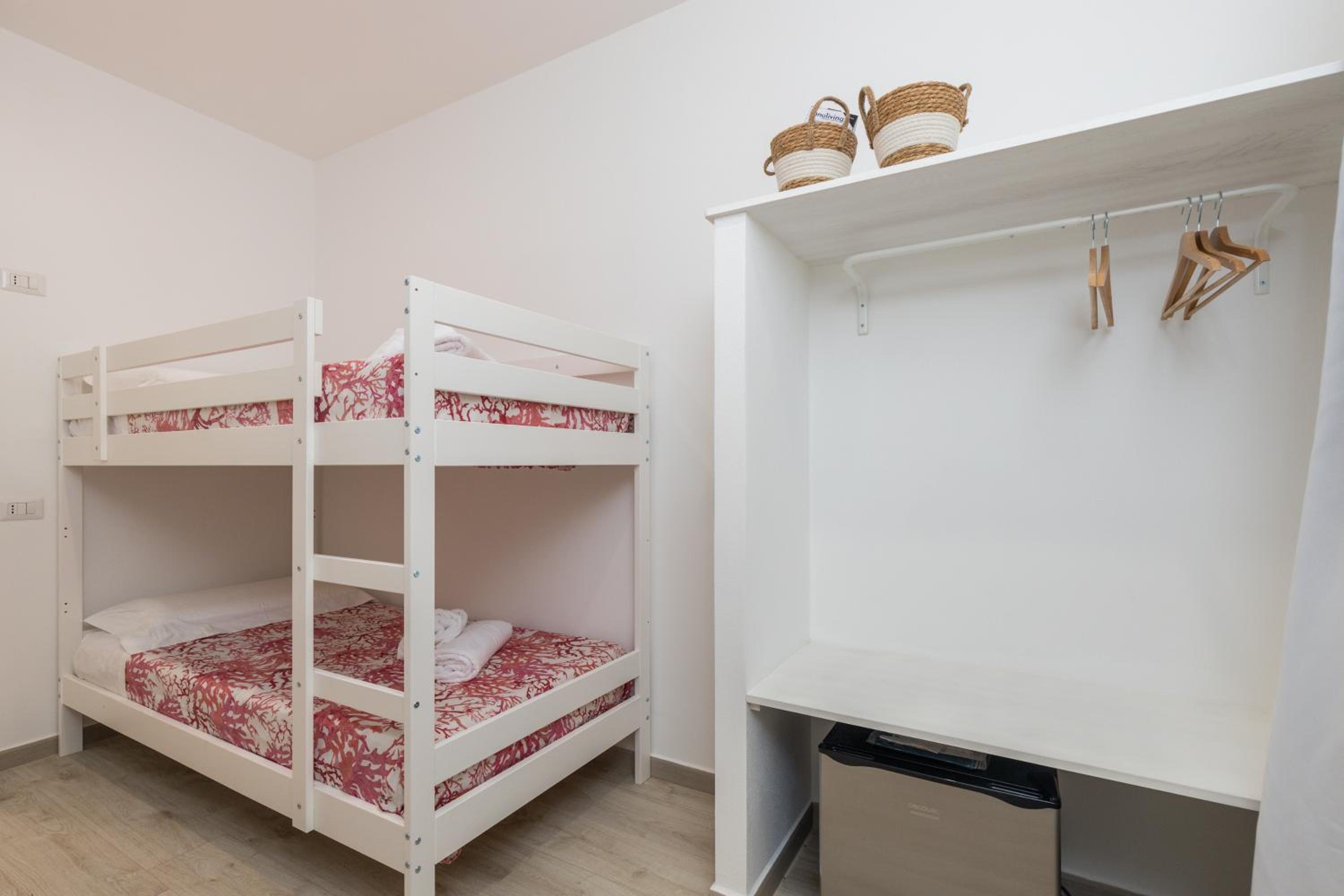 Mariposa Rooms