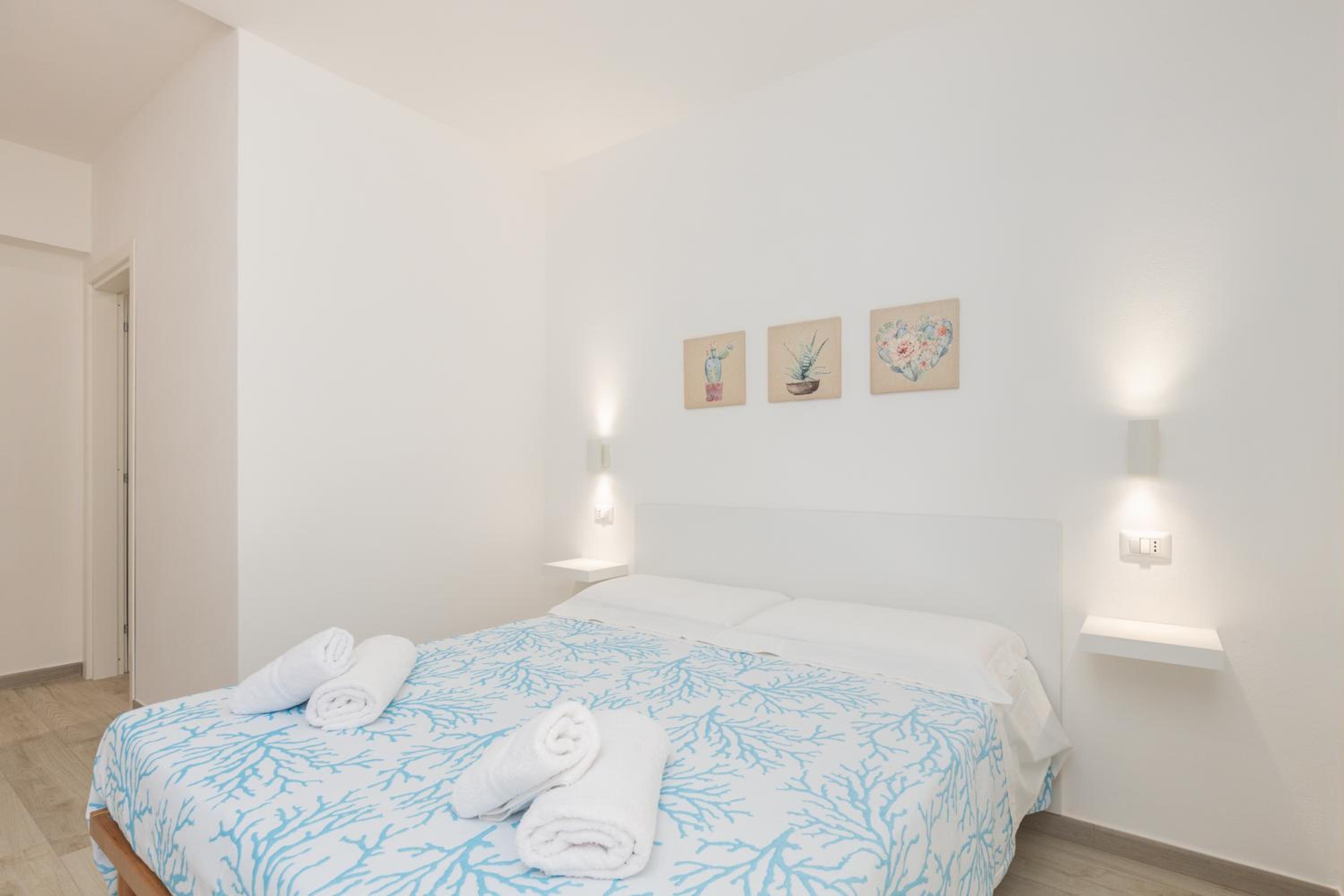 Mariposa Rooms