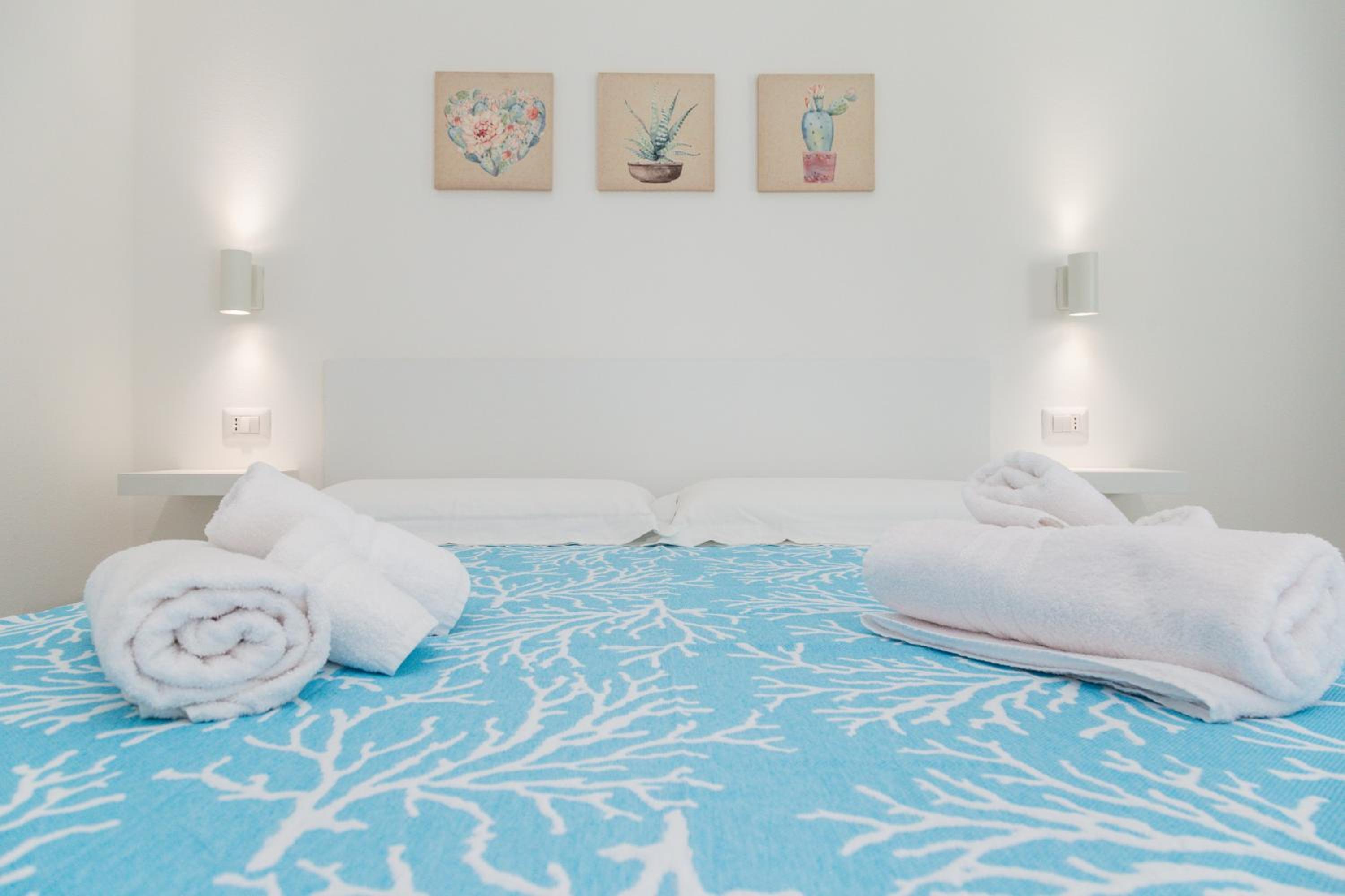 Mariposa Rooms