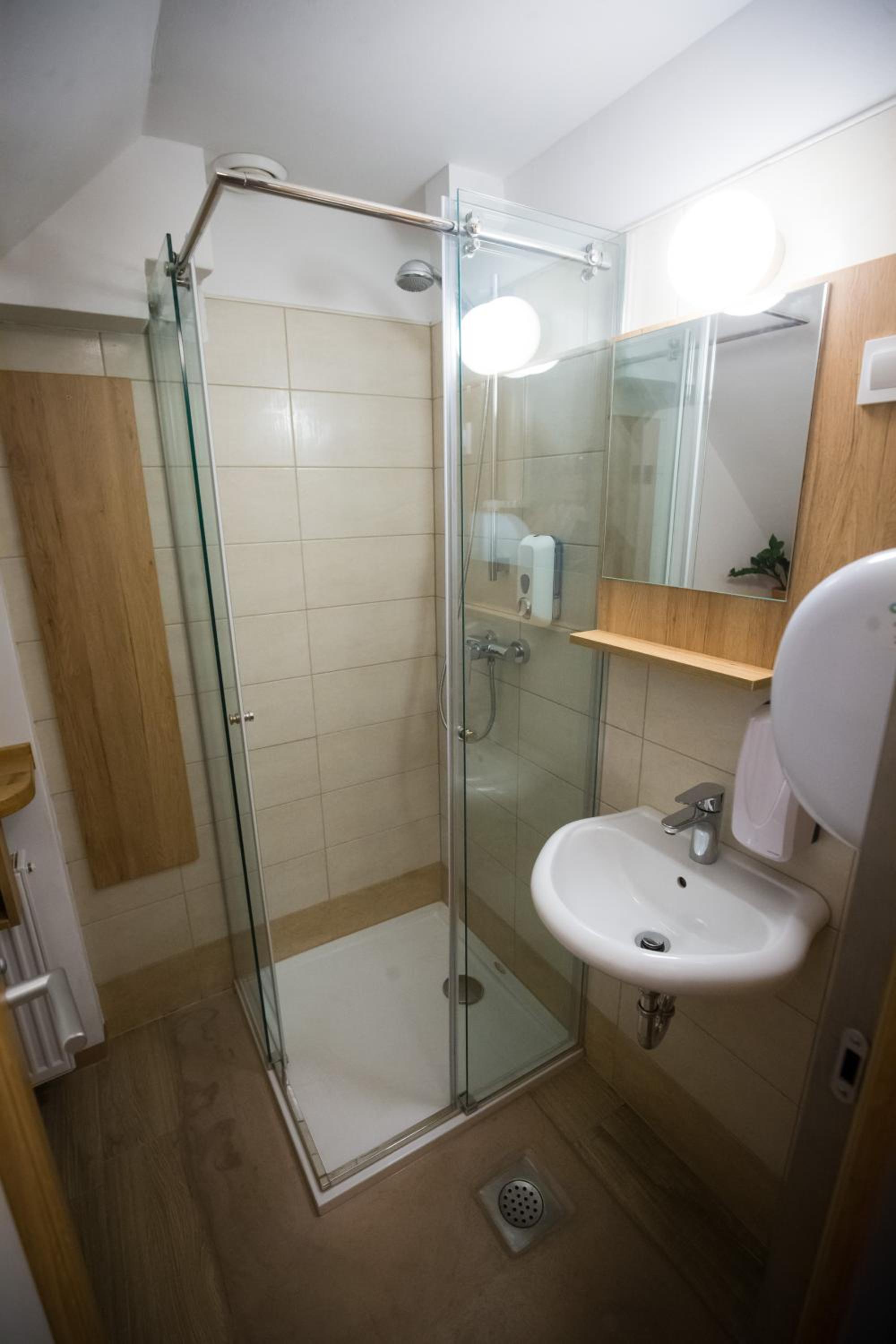 Photo 24 sur 53 de GLUTEN FREE Bed & Breakfast Dežela Okusov