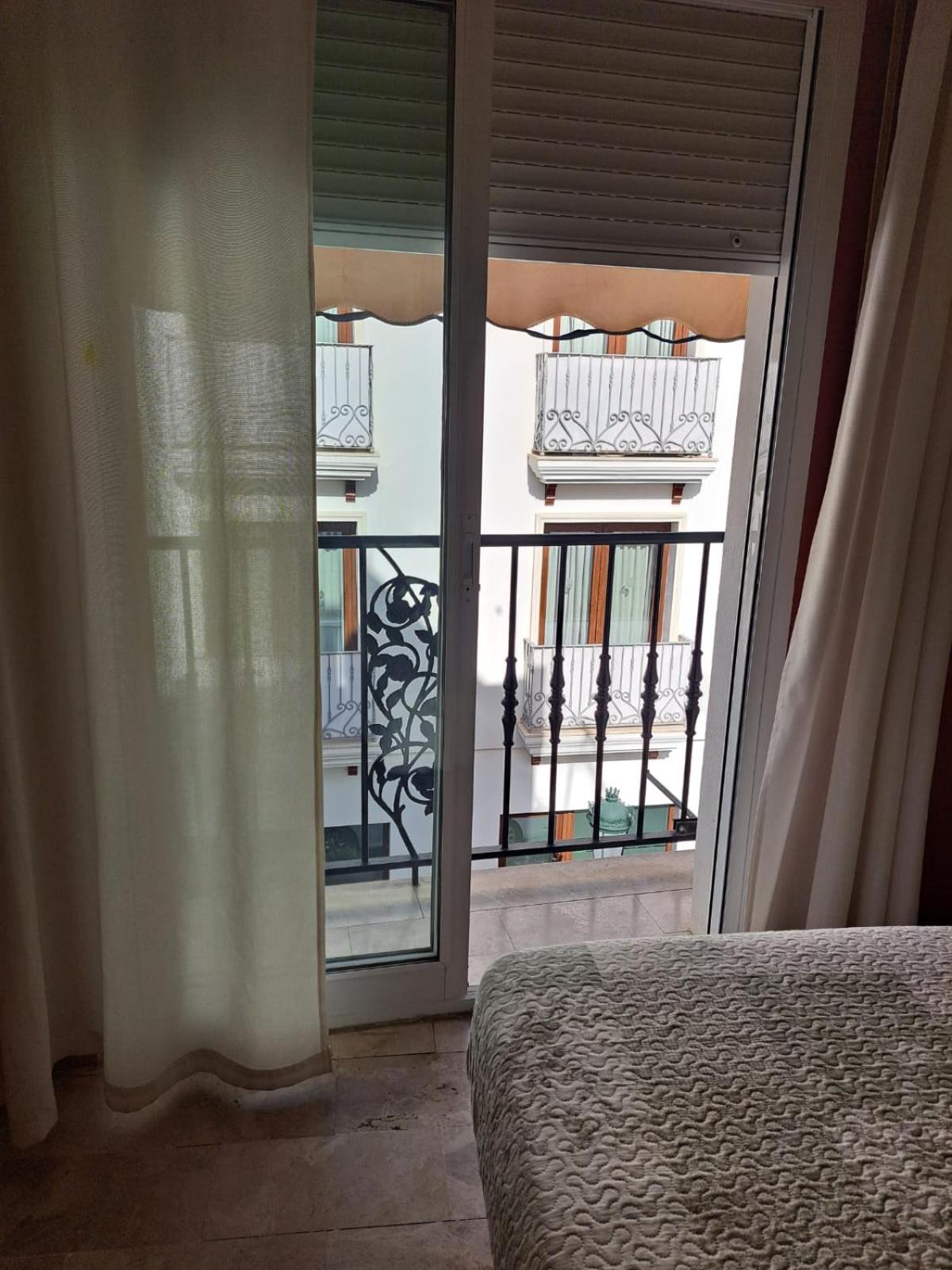 Hostal Montys