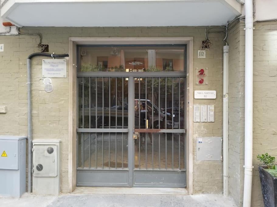 Hippocampus apartment