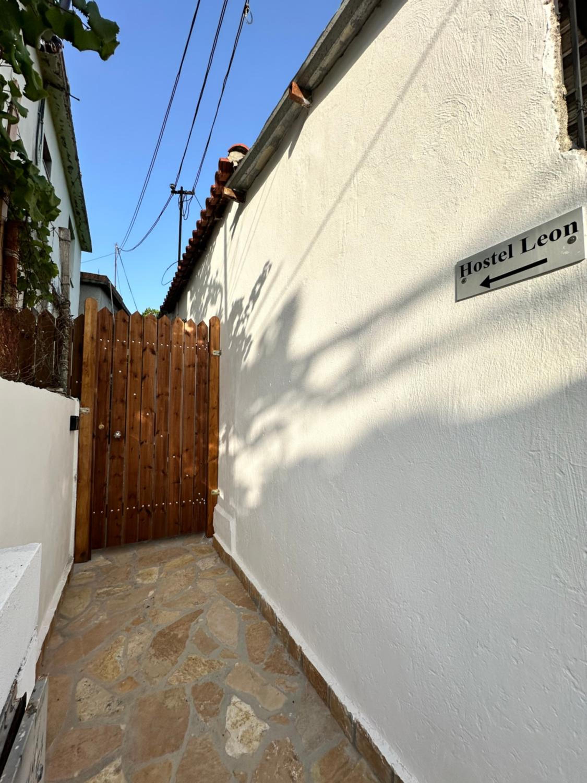Hostel Leon Berat