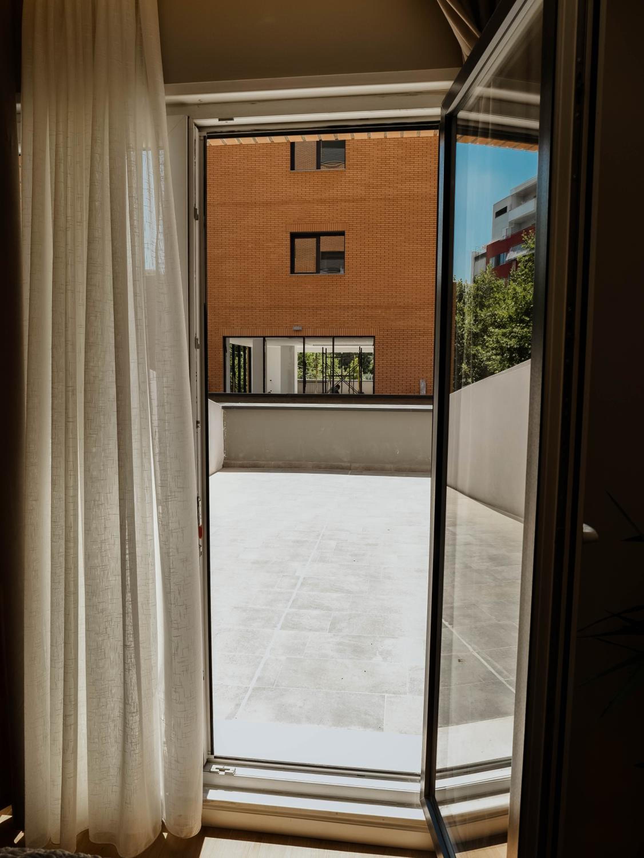 Bulevardi Blu 1