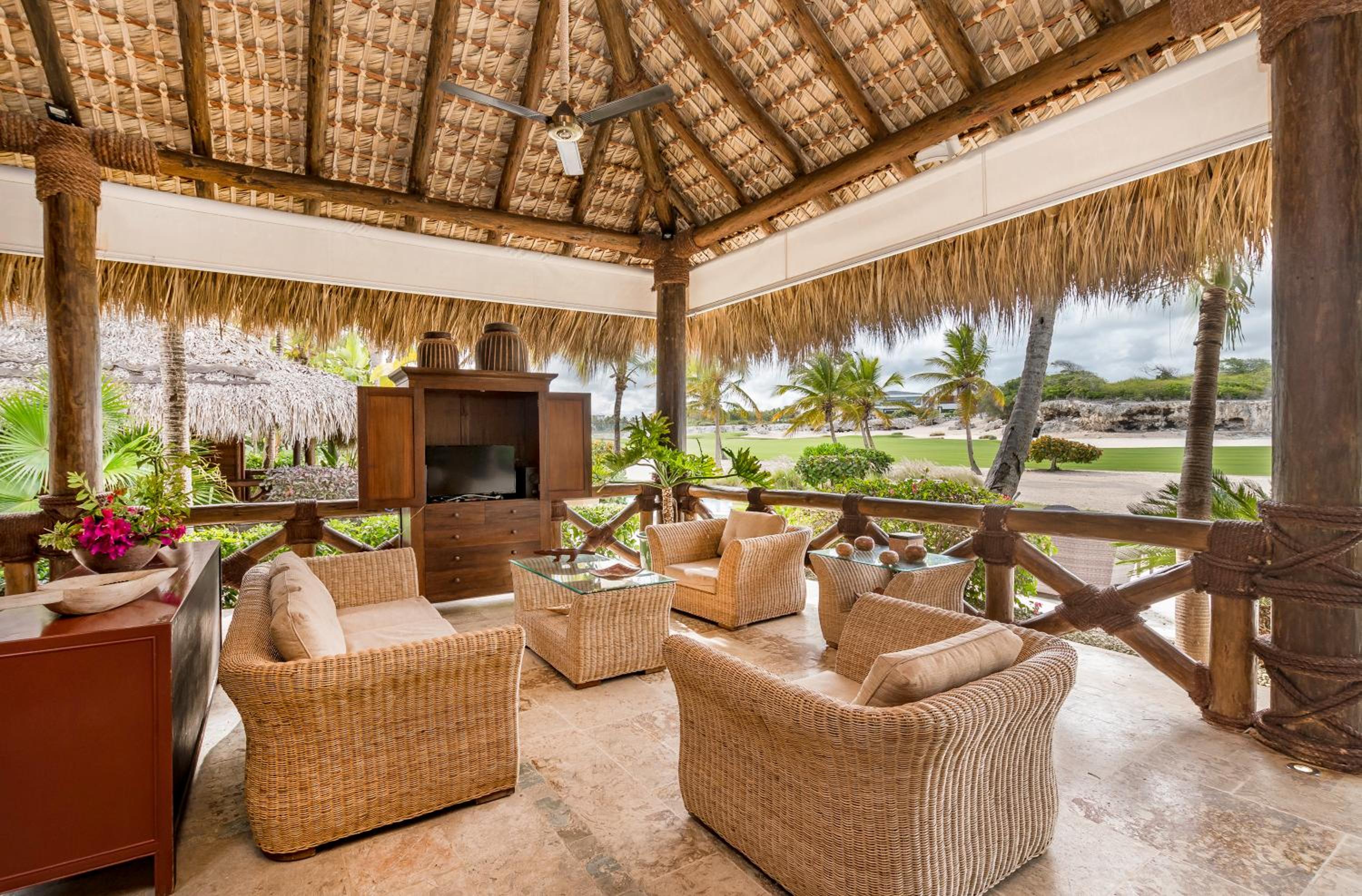 Cap Cana Villa for Rent - Luxury illa with access to Eden Roc Beach view 2
