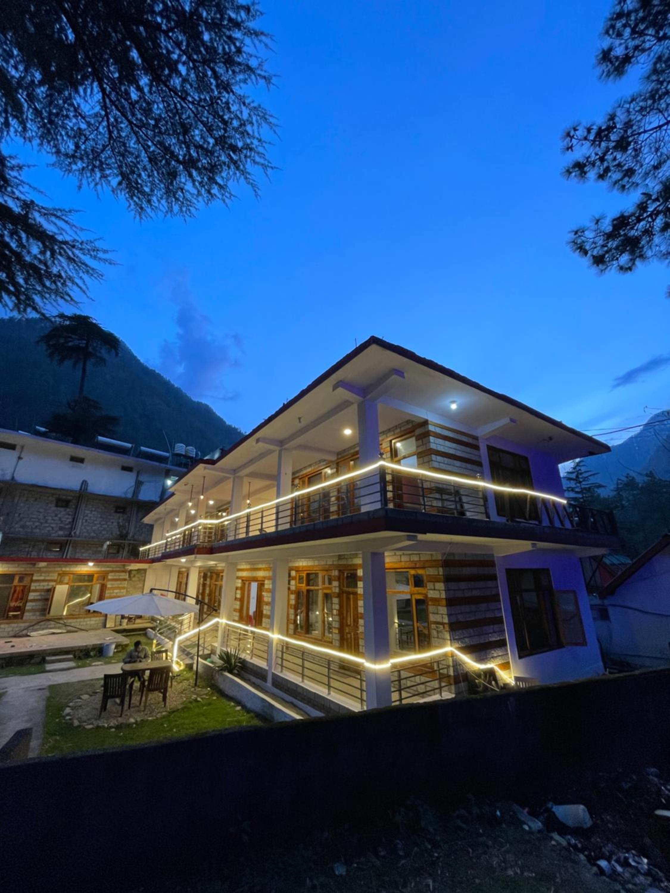 Woodward Magique kasol view 2