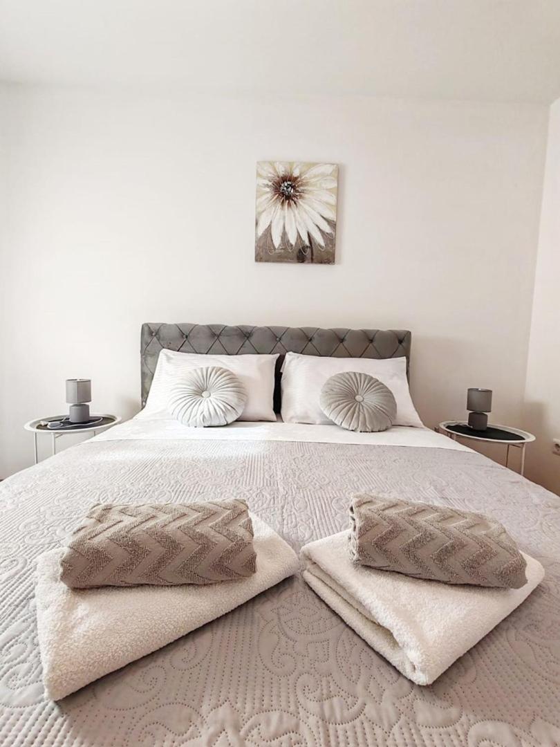 Apartments Amare