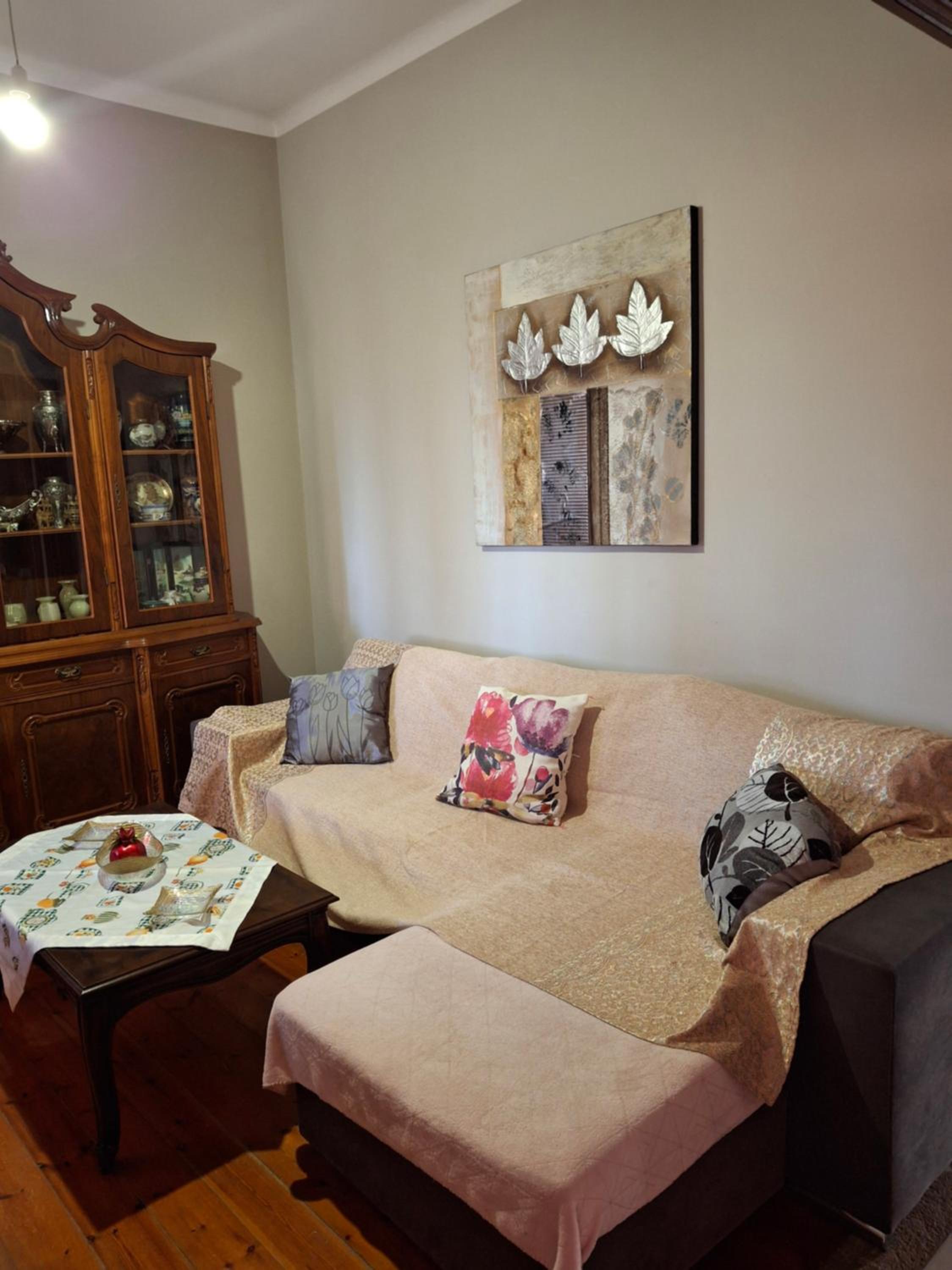 Friendly House