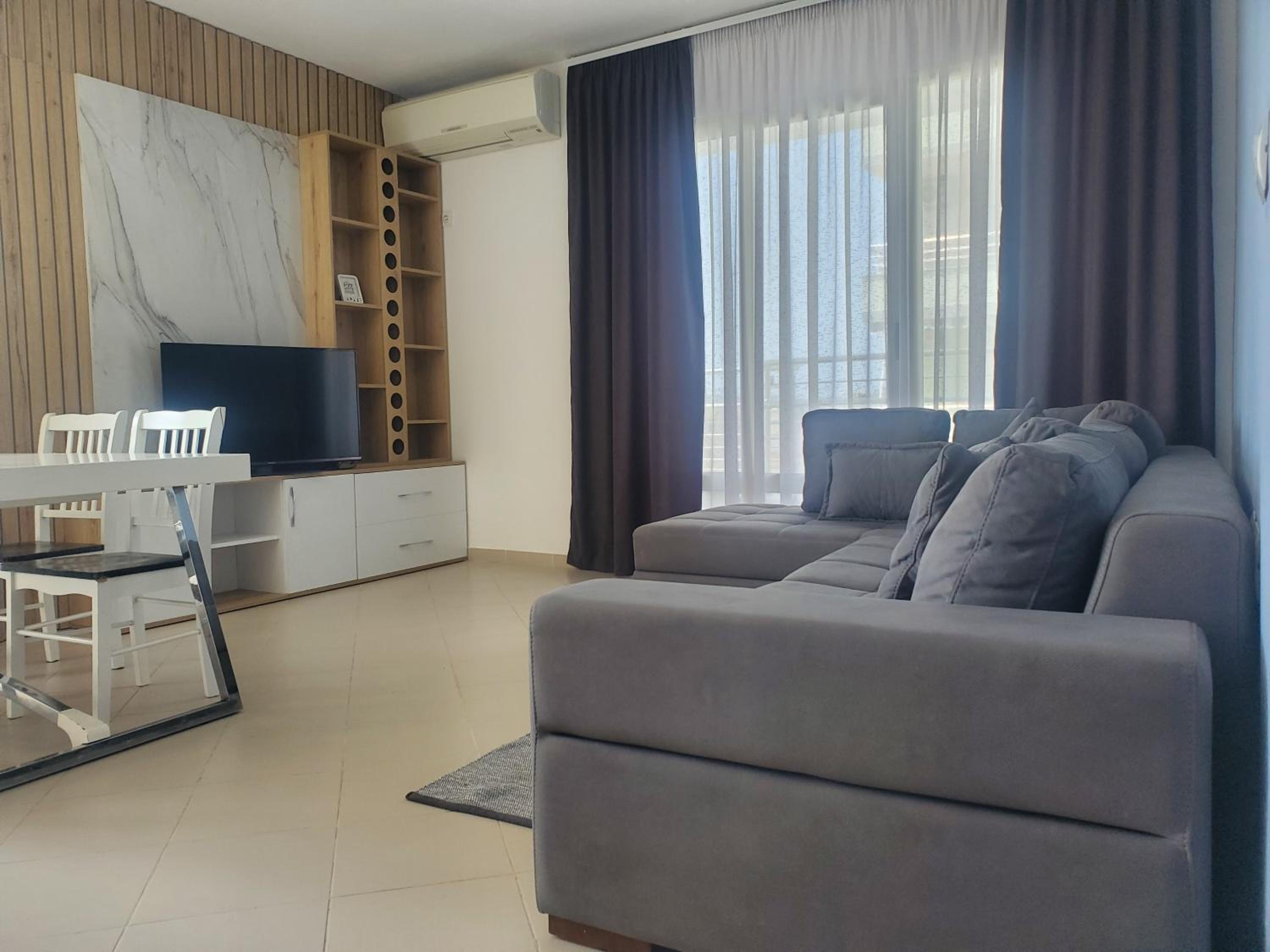 Seaview Apartment-Free Parking-Durres, Albania