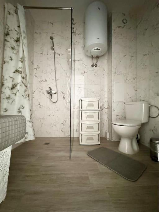 Aura studio in Shartrez