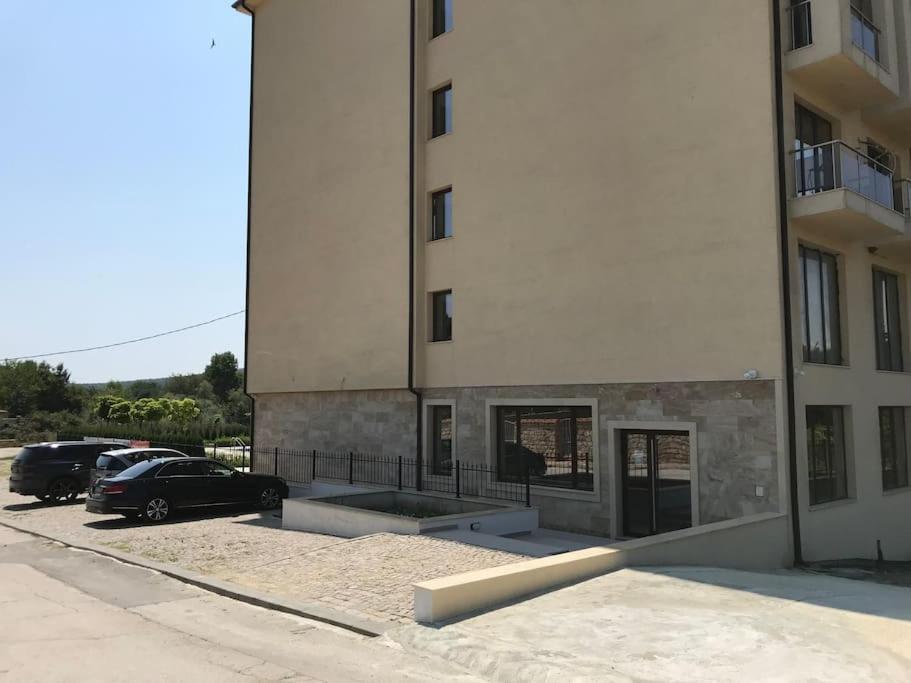 Aura studio in Shartrez
