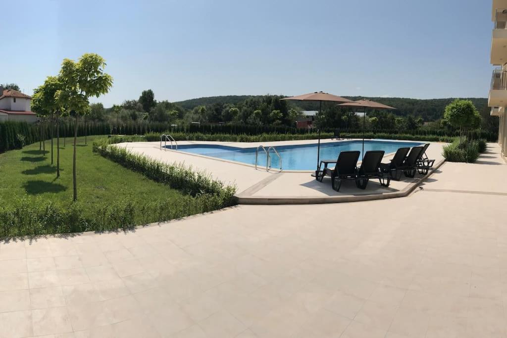 Aura studio in Shartrez