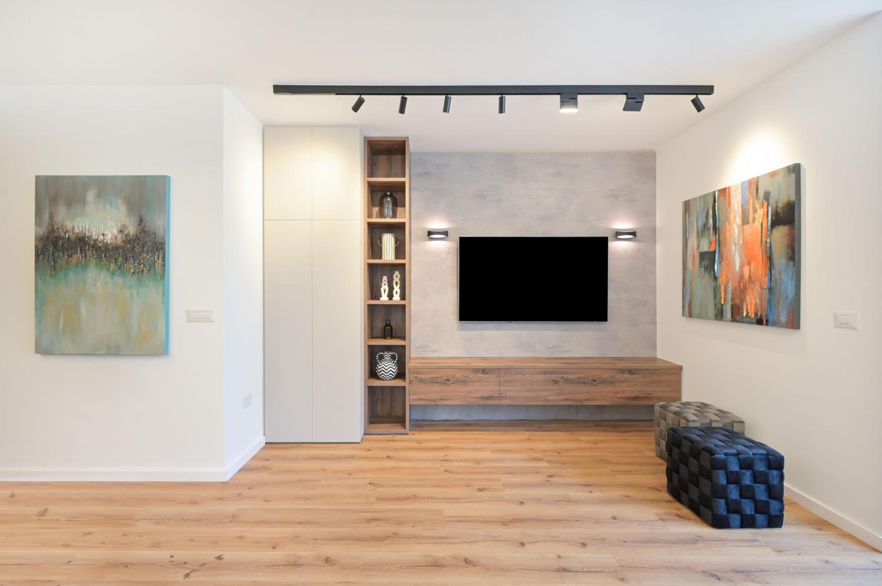 Elegance 3 BR in Gordon Beach by HolyGuest view 3