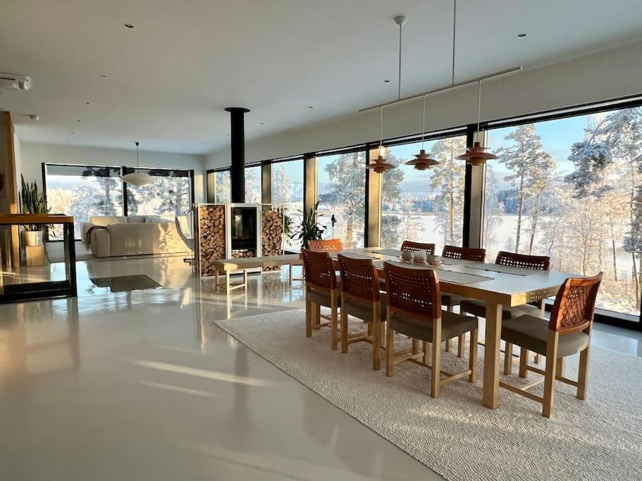 Unique lakehouse Villa Valo