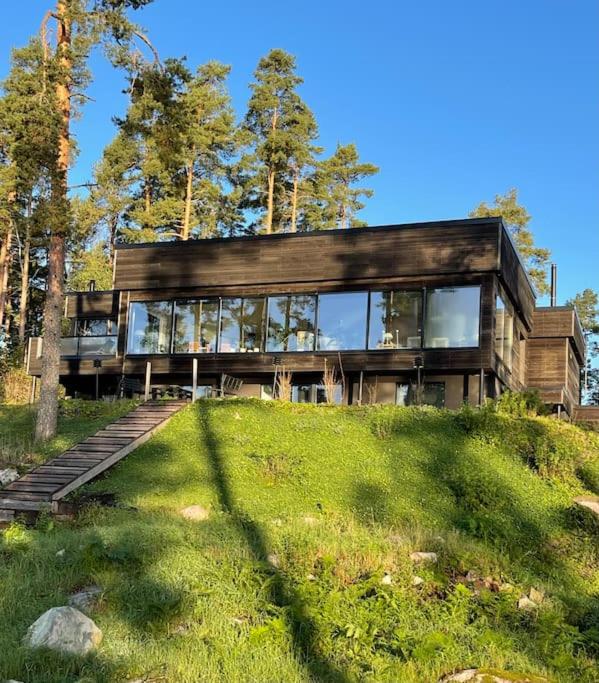 Unique lakehouse Villa Valo