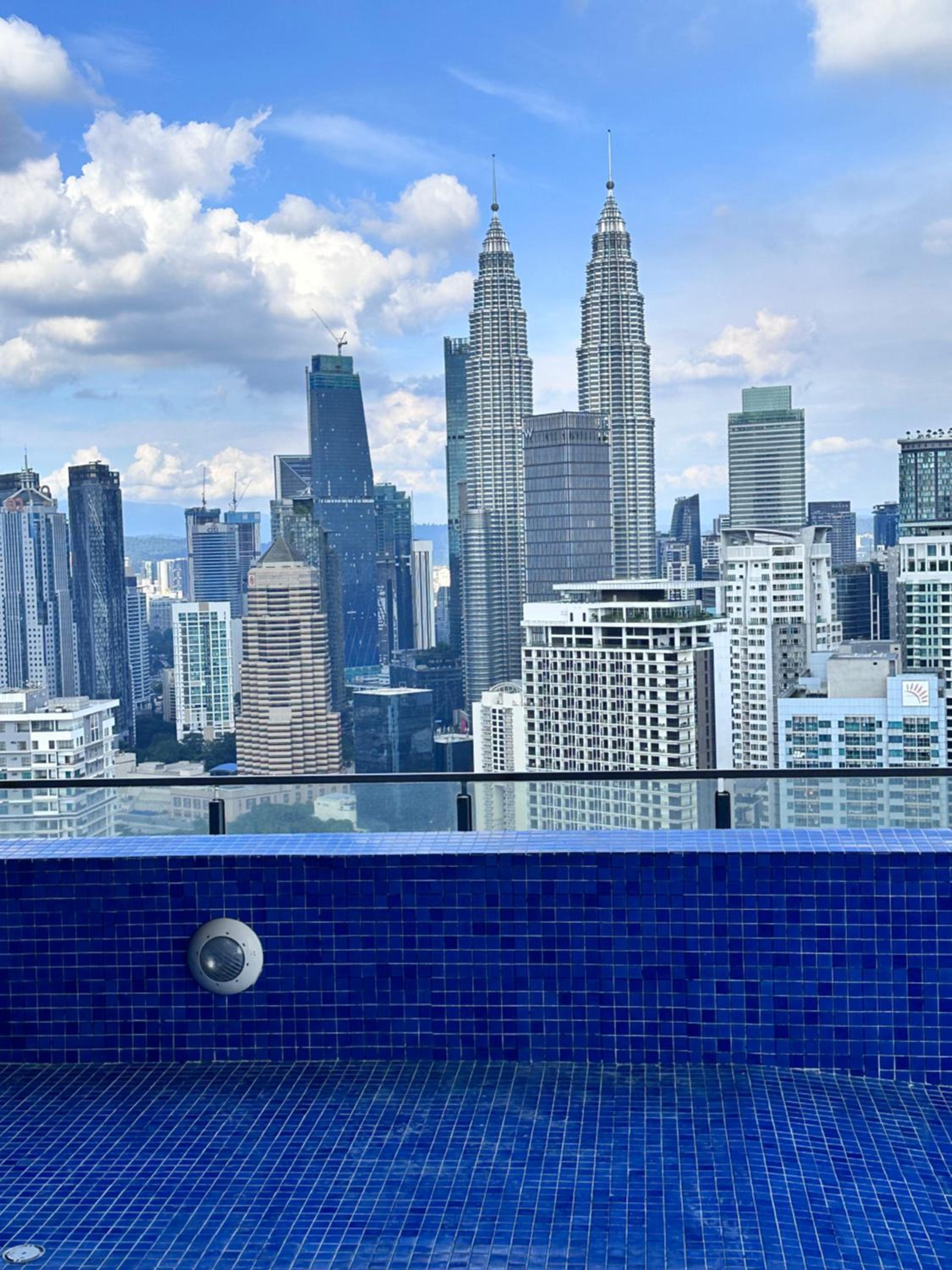 THE LUXE INFINITUM KLCC By KL MALAYSIA