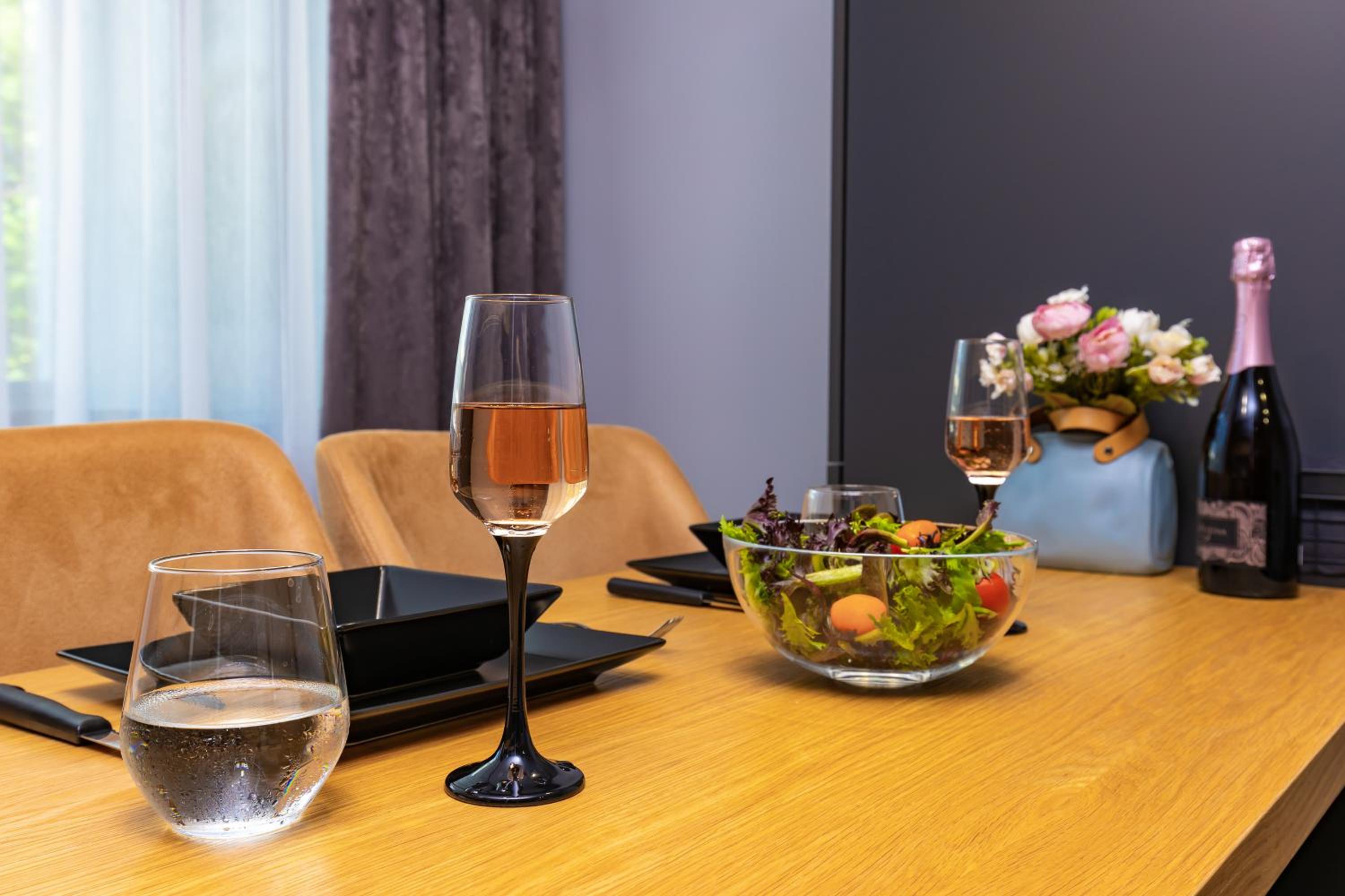 Happy People Plovdiv - Grey 1-BD Apartment by Flat Mаnager