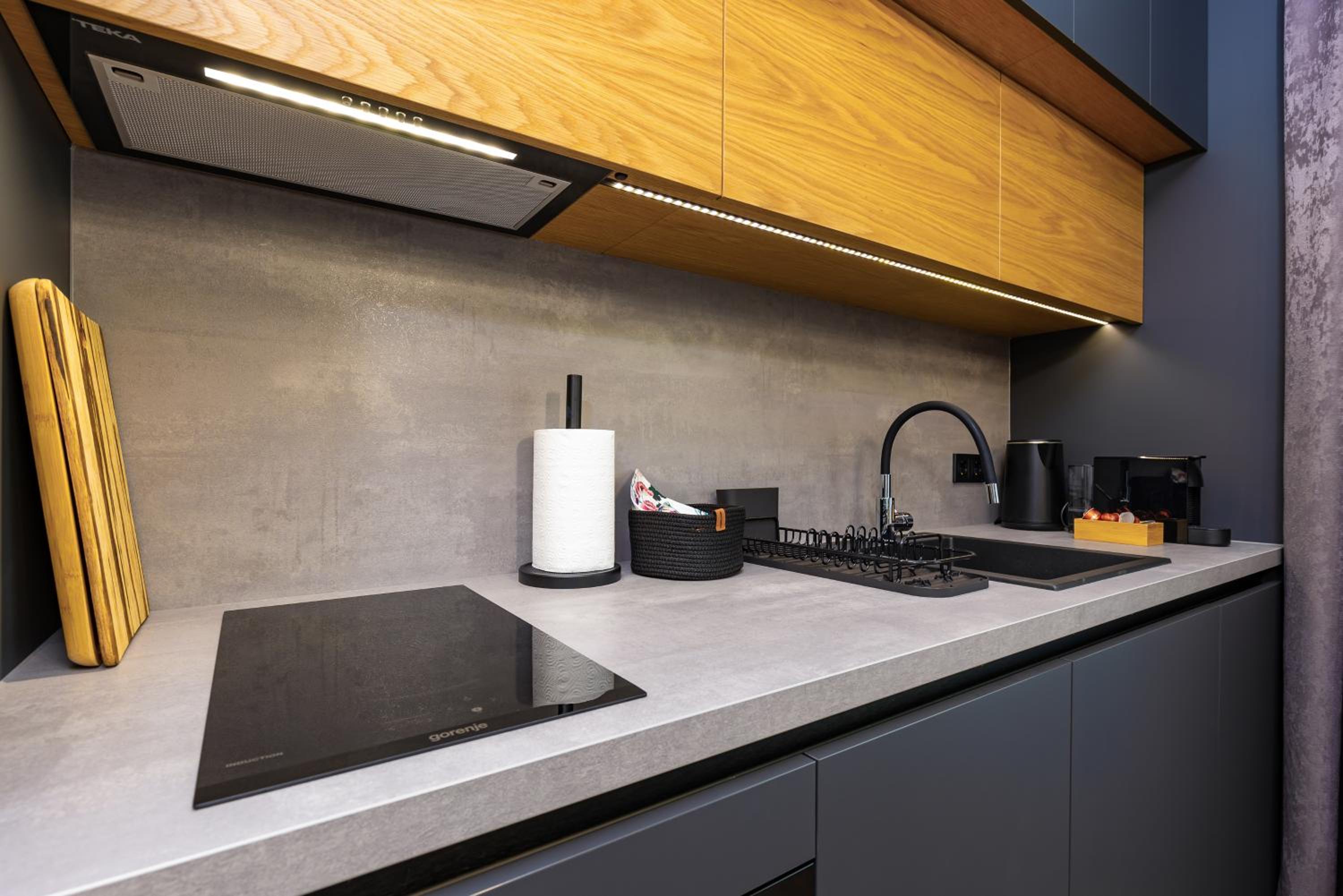 Happy People Plovdiv - Grey 1-BD Apartment by Flat Mаnager