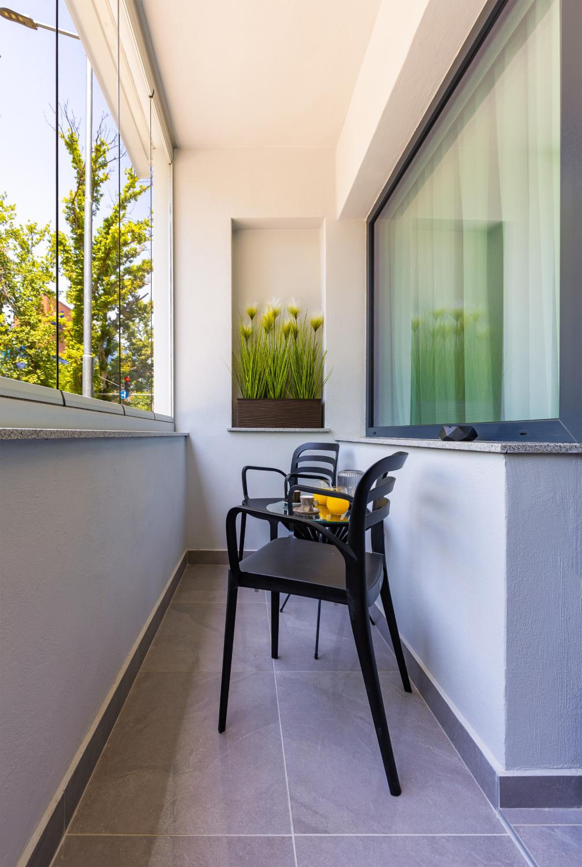 Happy People Plovdiv - Grey 1-BD Apartment by Flat Mаnager