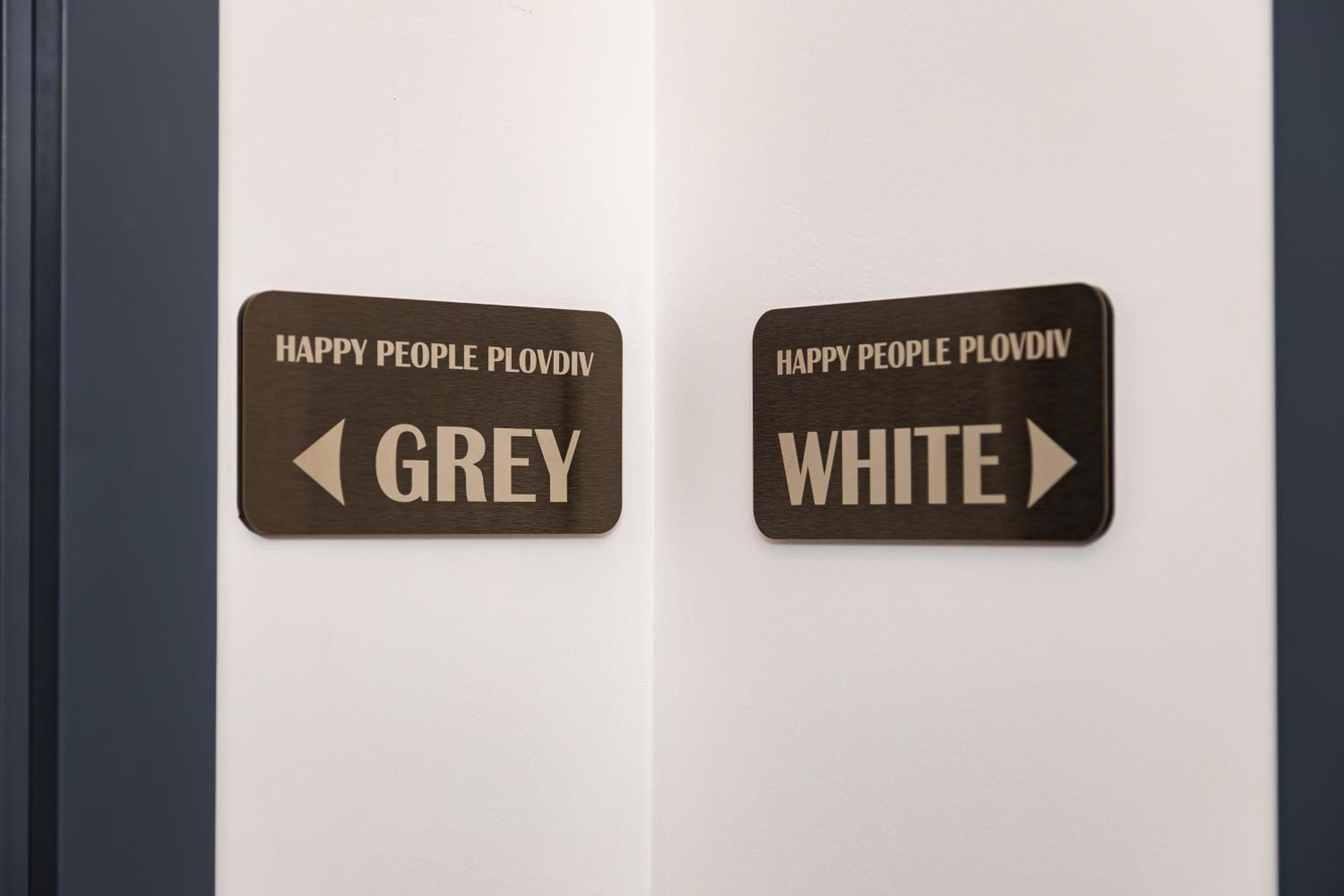 Happy People Plovdiv - Grey 1-BD Apartment by Flat Mаnager