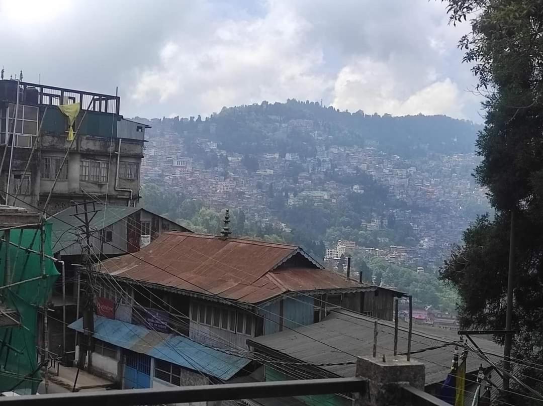 Daisy Den Homestay view 2