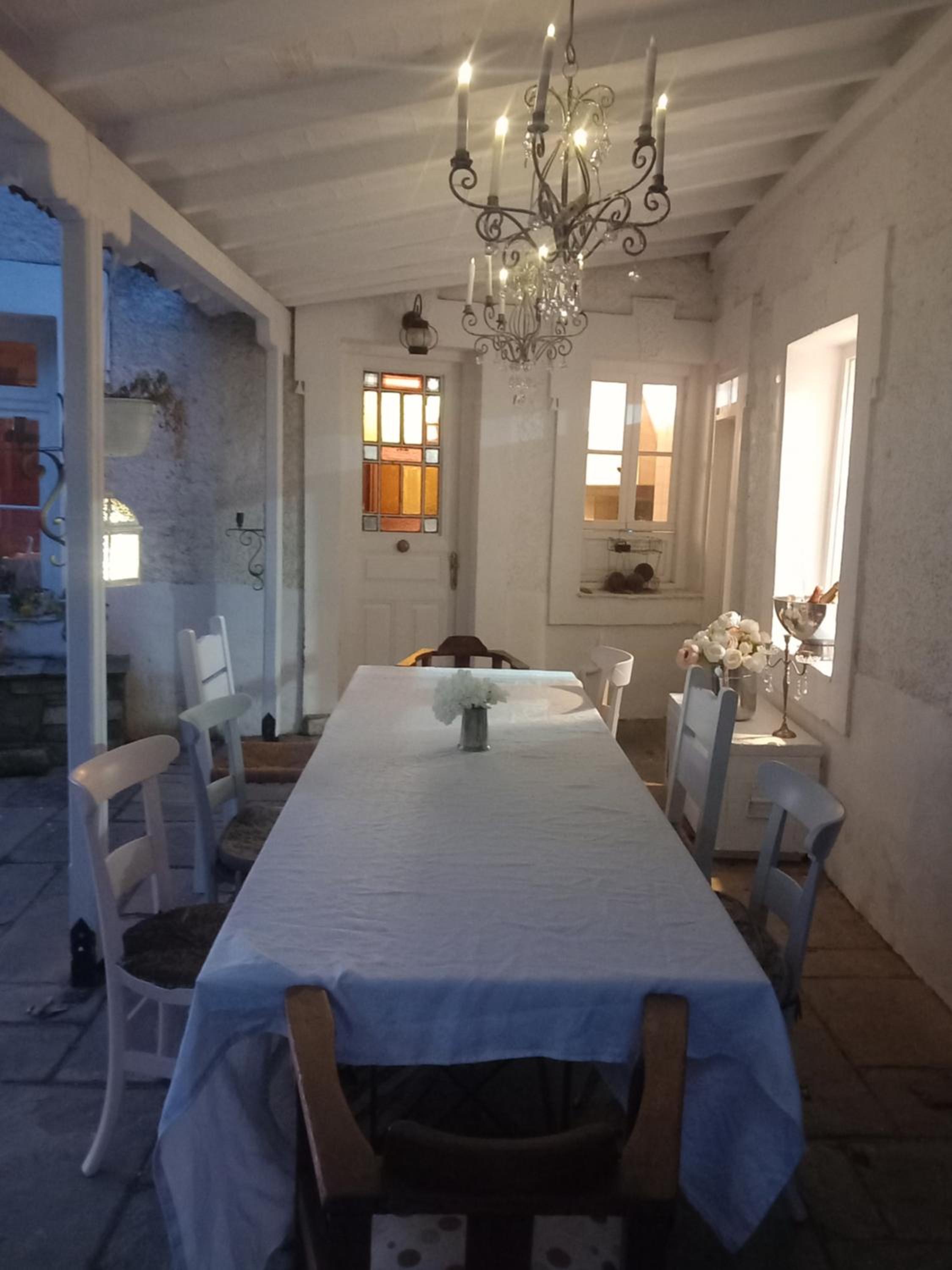 Roselyn Manor House view 5