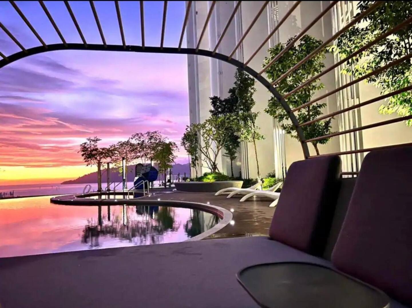The Shore 03 by KK Cozy Suites photo 8