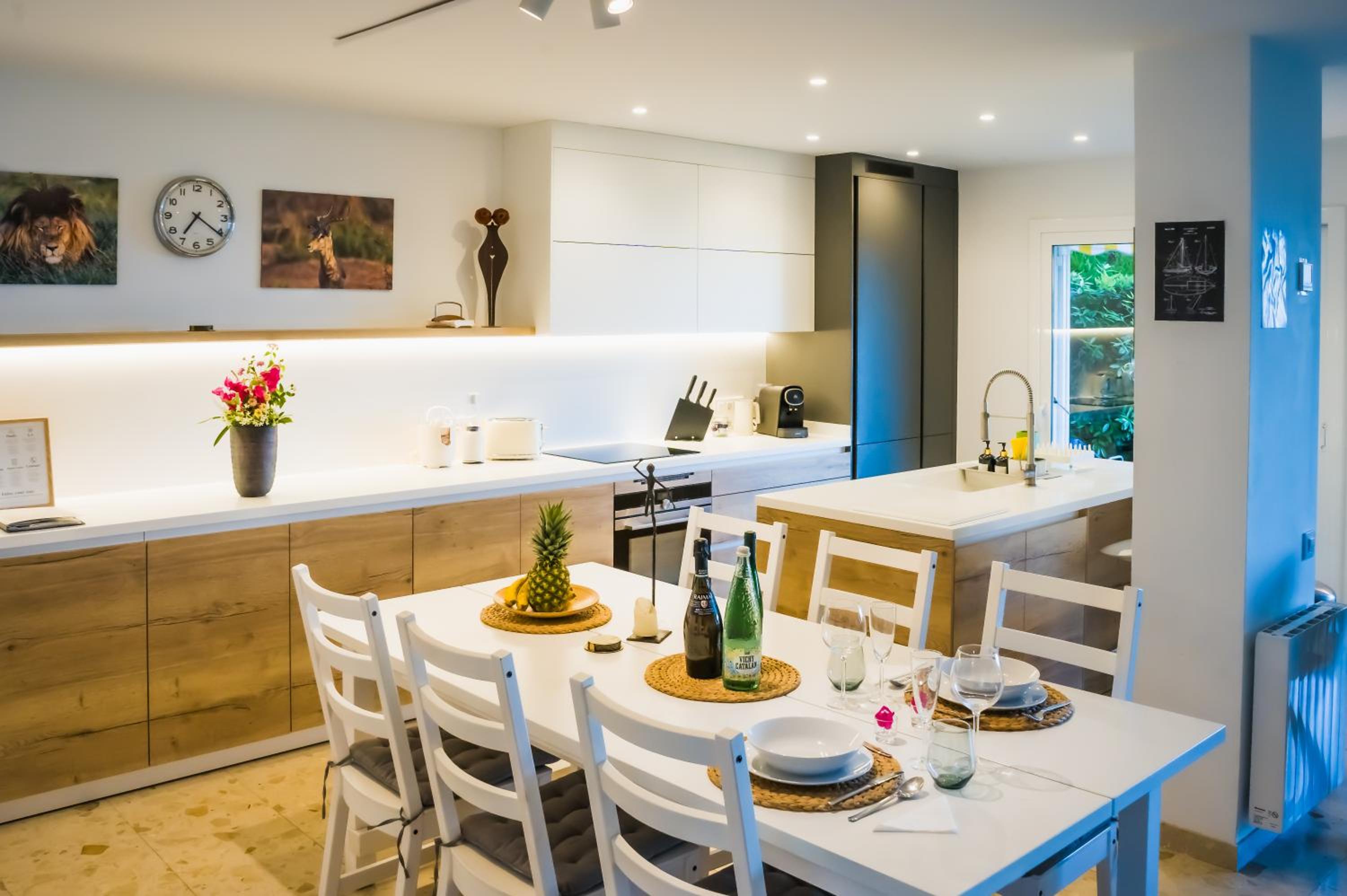 Fantástica casa frente al mar con jardín privado
